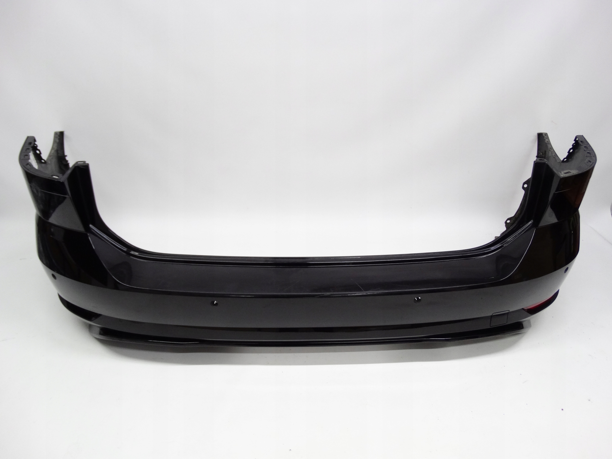 Second image of VW Golf VII Lift R-line Kombi 5G9 16-20 zderzak tylny oryginalny 5G9807421M