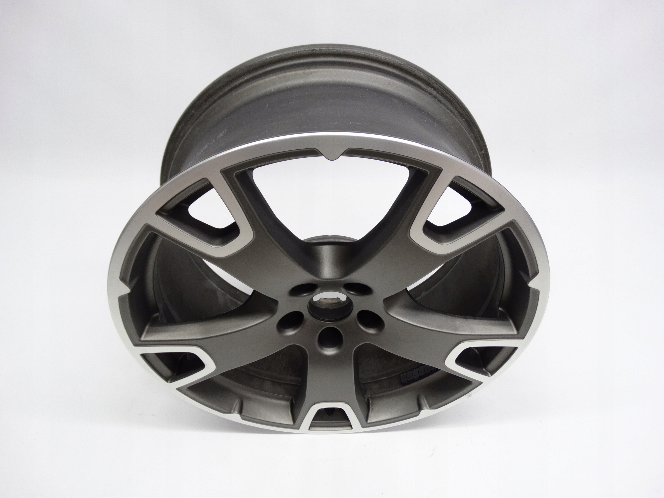 Second image of Maserati Levante felga 20 cali 670044701 oryginalna