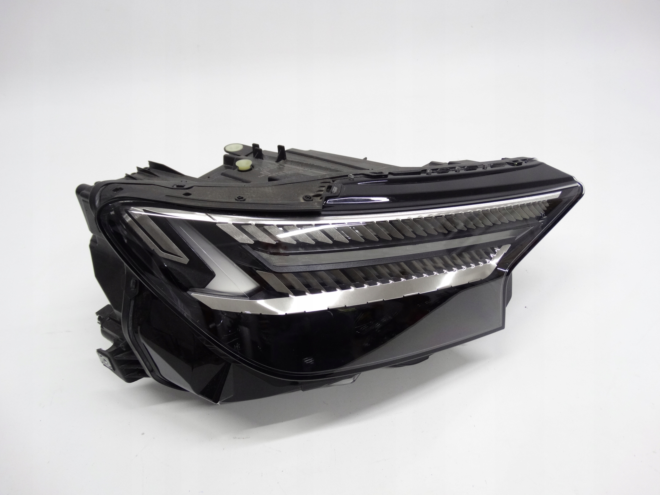 Second image of Audi Q4 e-tron 89A 21- lampa prawa Full LED Matrix 89A941036 oryginalna