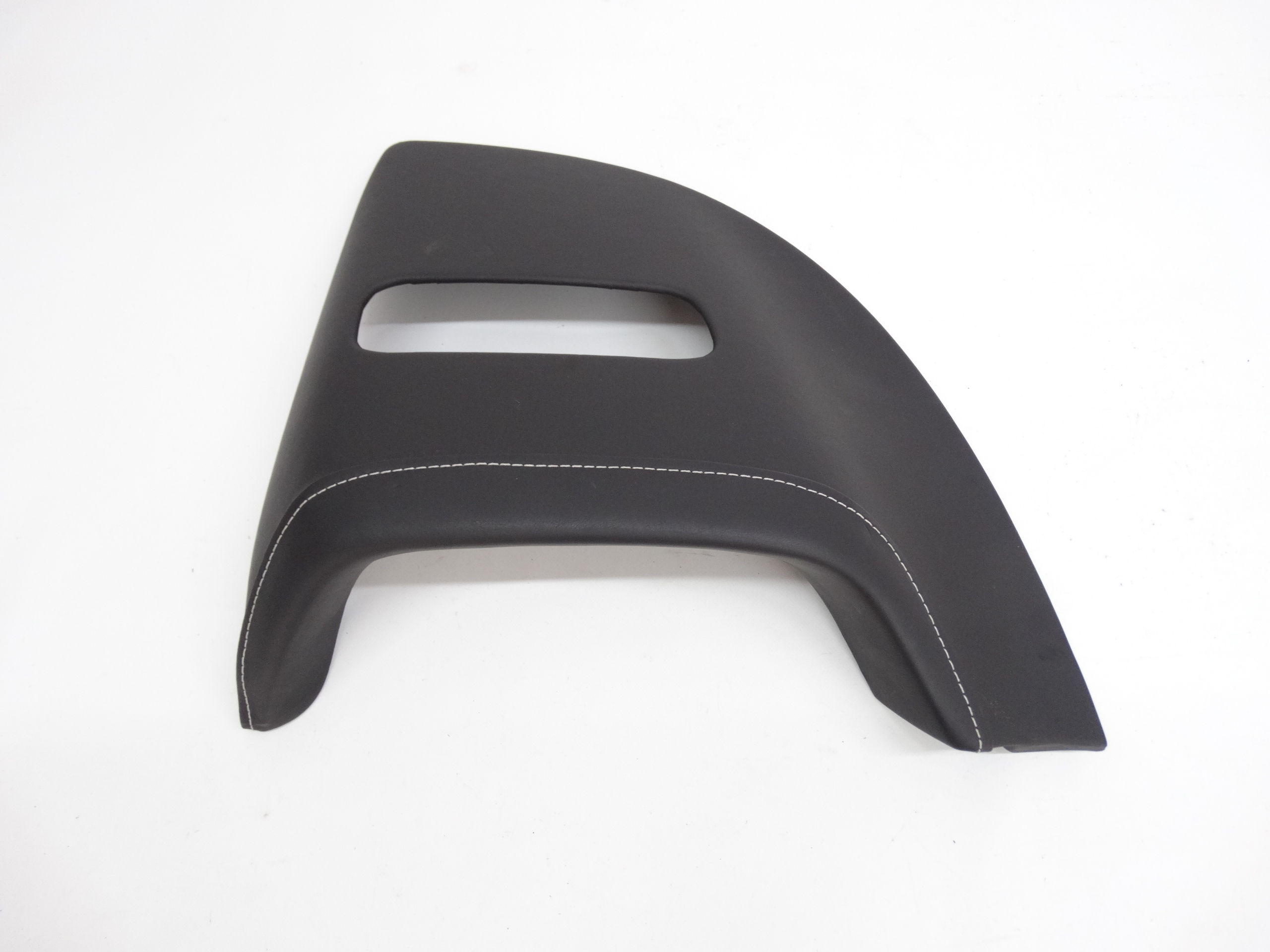 Second image of Aston Martin Vantage Roadster osłona tylna fotela kierowcy 6G33-L501A61-AG