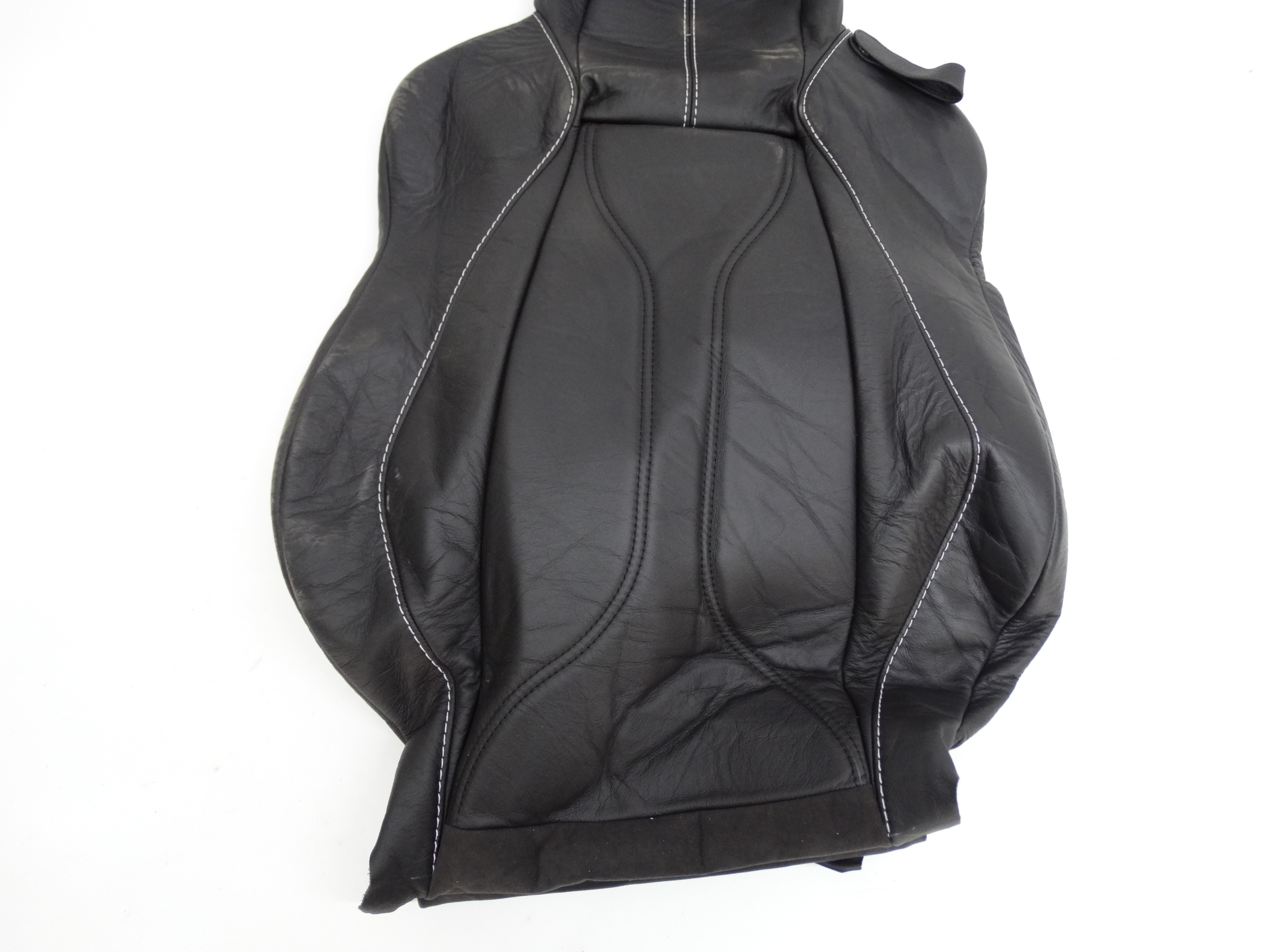 Second image of Aston Martin Vantage tapicerka skórzana poszycie fotela lewego