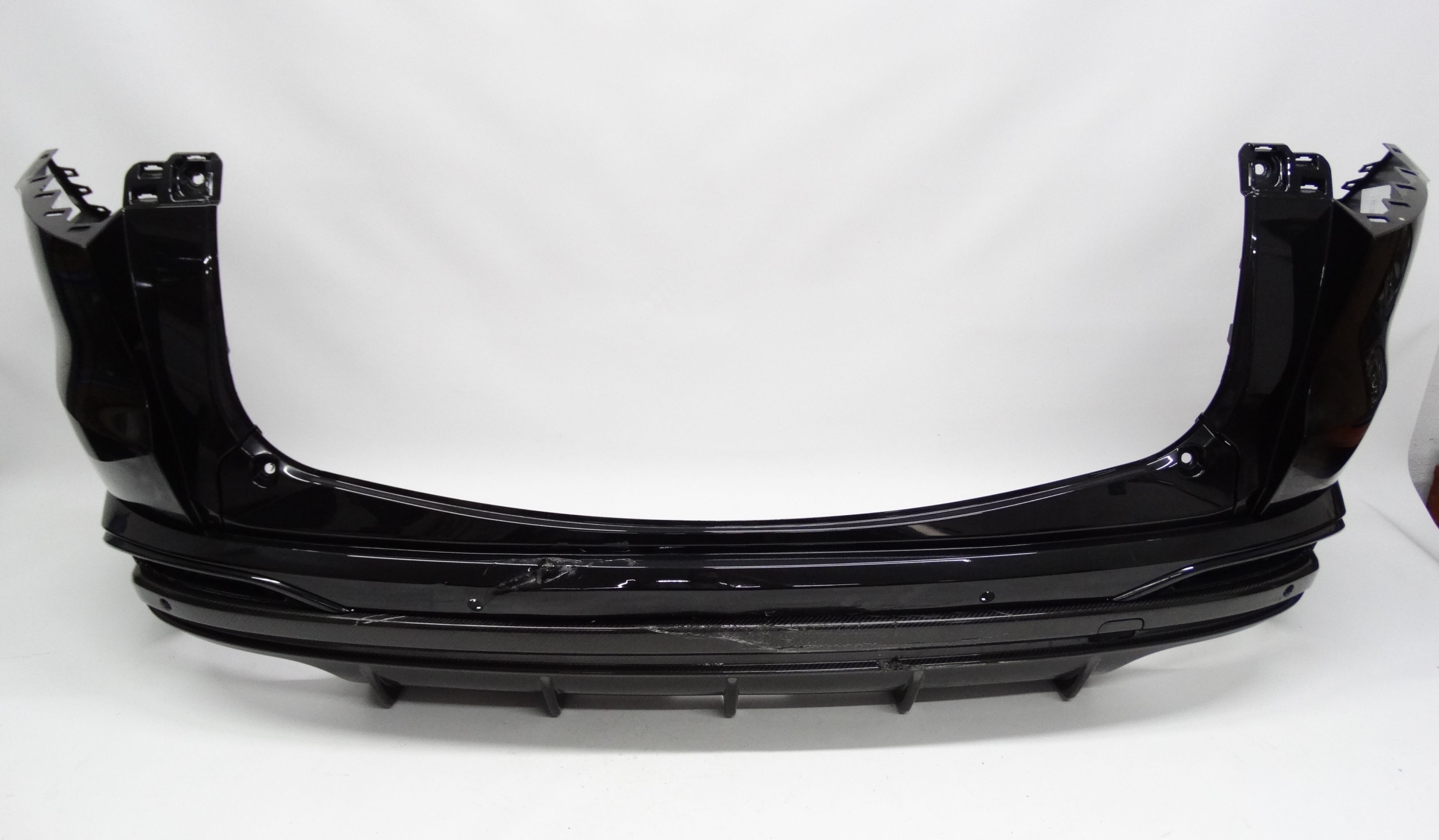 Second image of Maserati Grecale Trofeo 22- zderzak tylny carbon 670179319 oryginalny