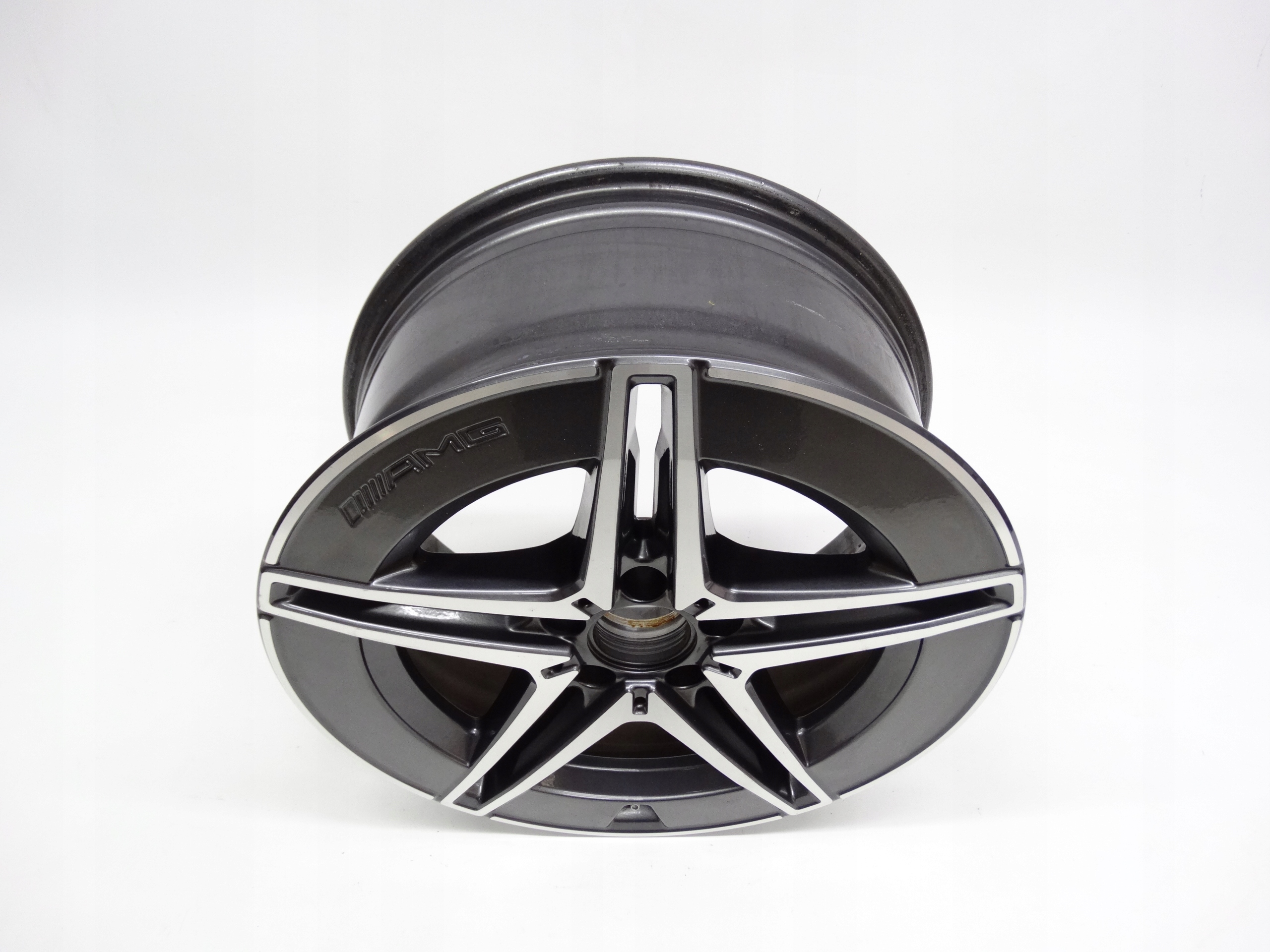 Second image of Mercedes C-klasa W206 AMG 18 cali tył A2064011800