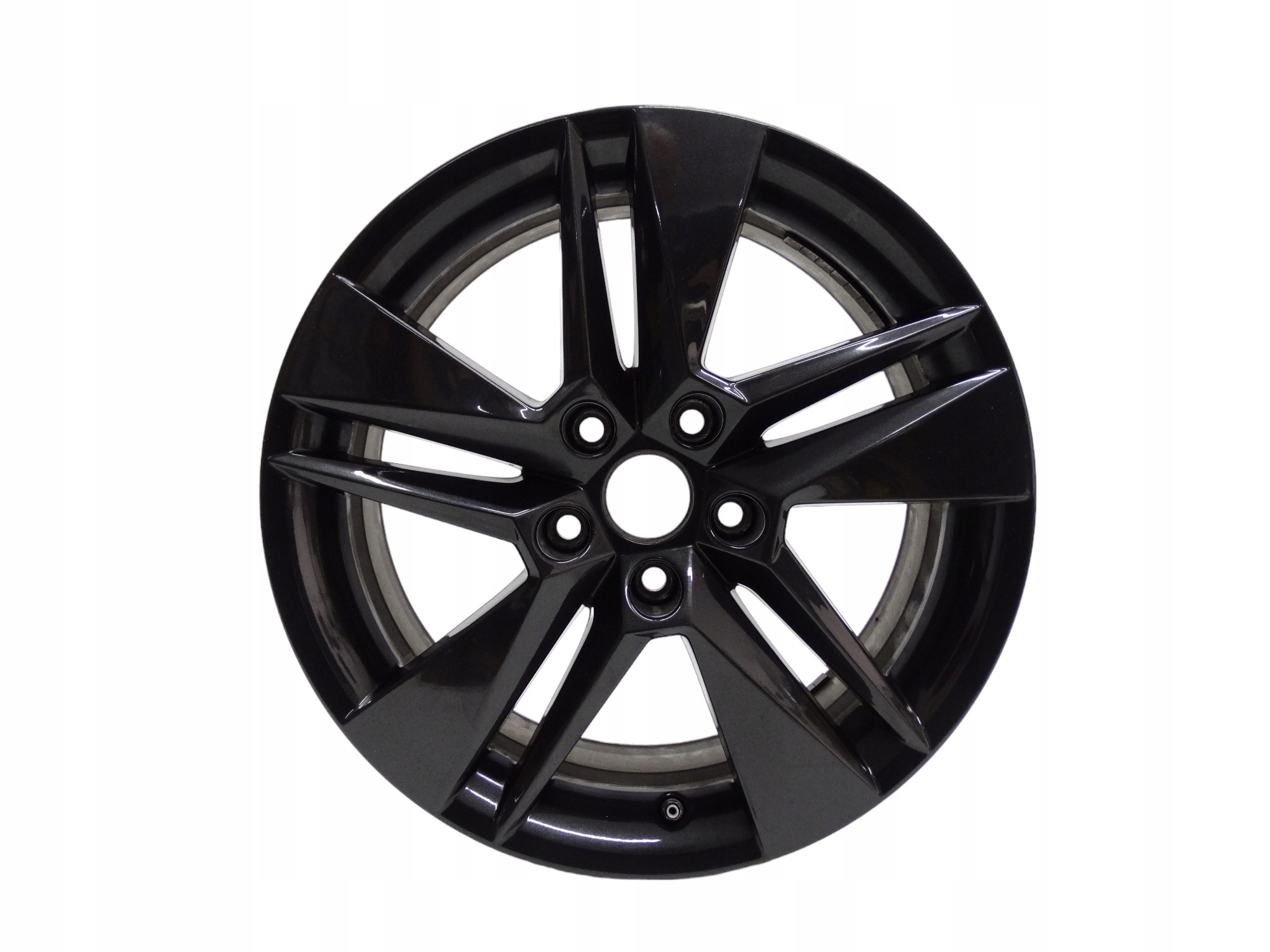 Skoda SuperB III 3V0 felga 17 cali 3V0601025BG oryginalna