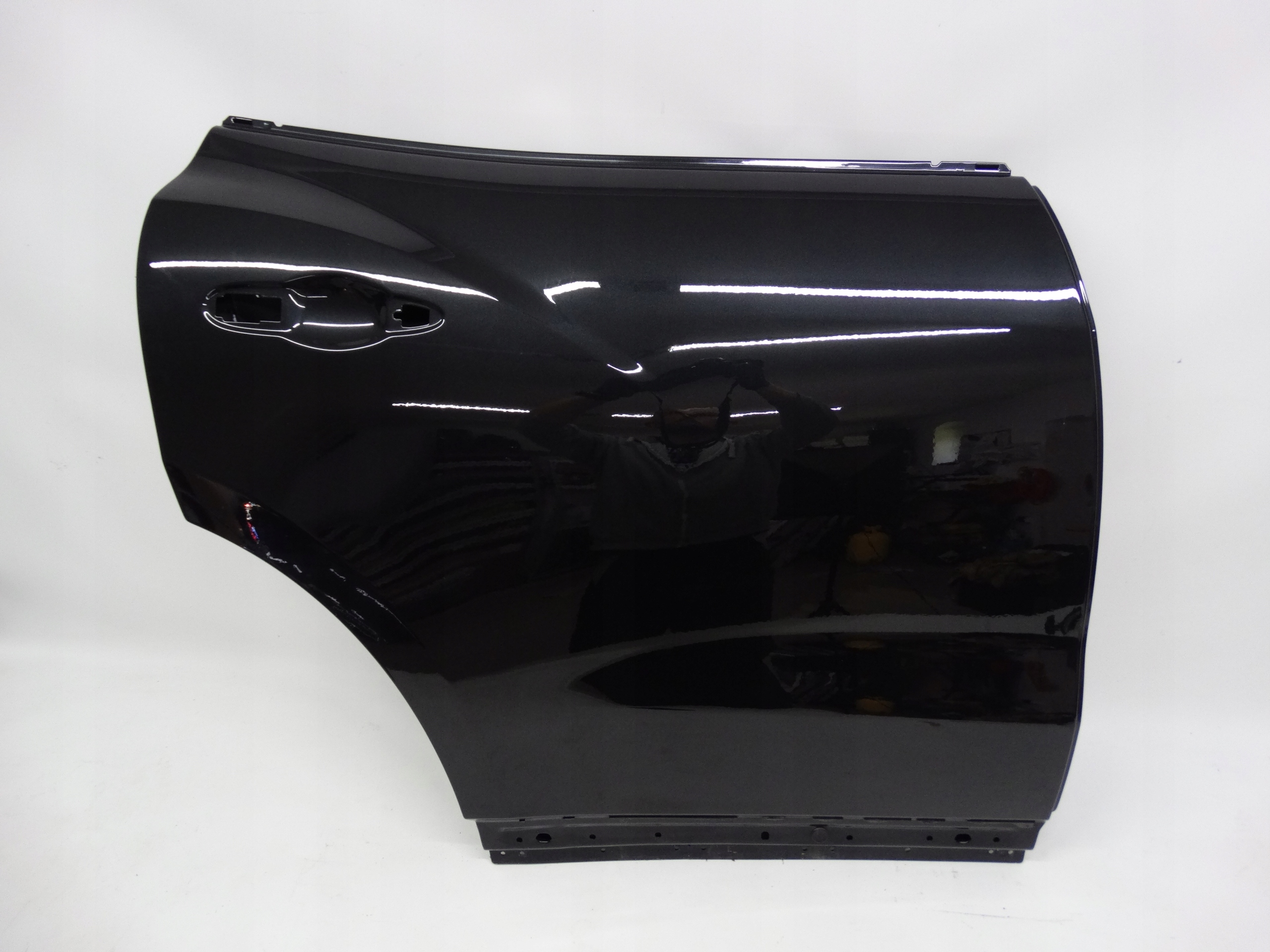 Second image of Maserati Levante M161 16-24 drzwi prawe tylne oryginalne HP29052A