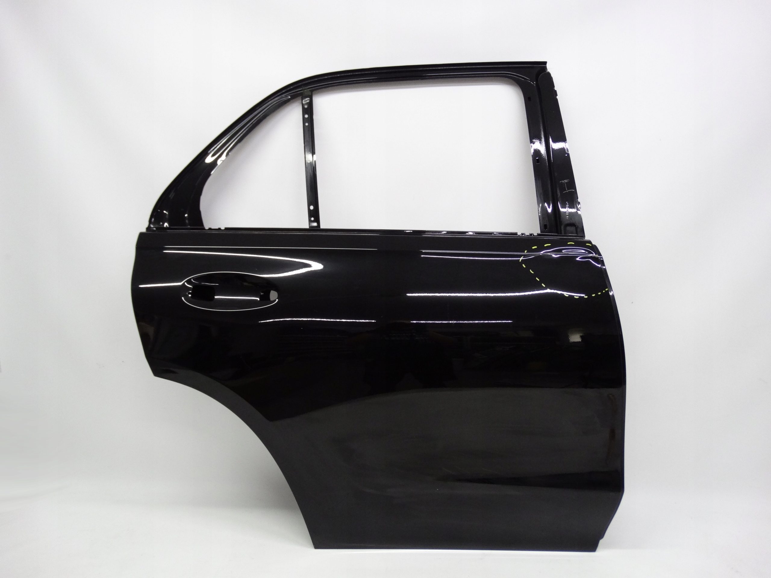 Second image of Mercedes GLE II W167 19- drzwi prawe tylne oryginalne