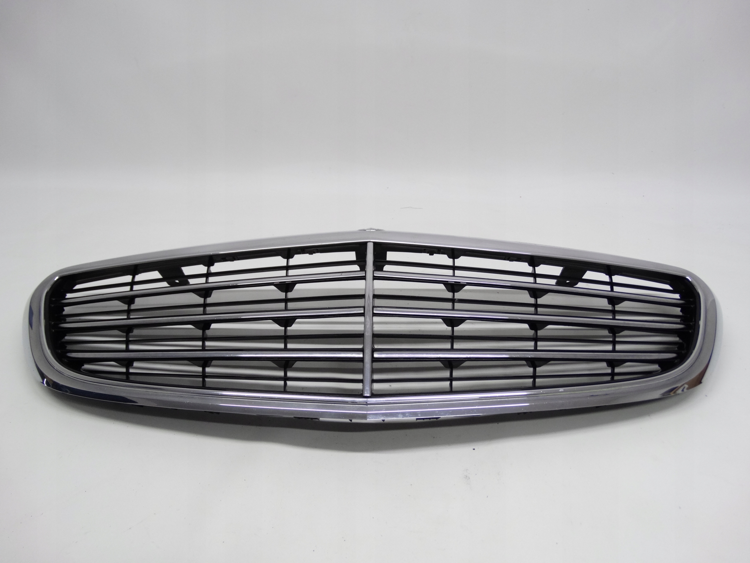 Second image of Mercedes C-Klasa W205 Exclusive Elegance grill atrapa chłodnicy A2058802683