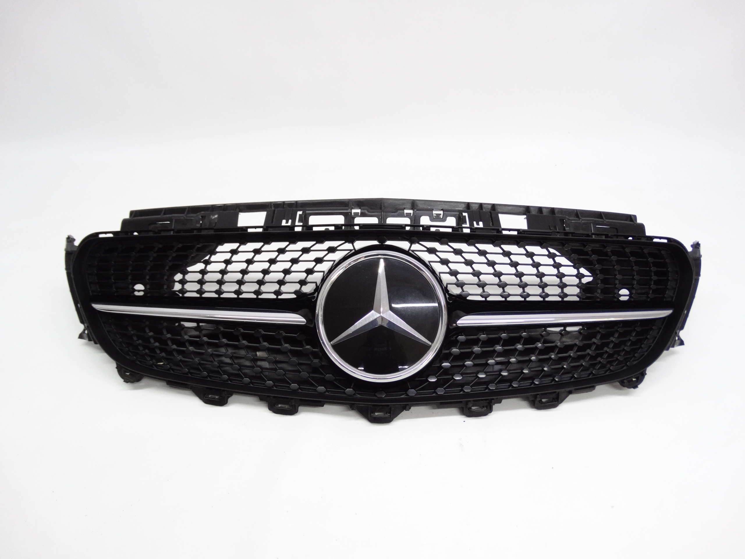 Second image of Mercedes E-Klasa Coupe W238 17-20 grill atrapa oryginalna A2388880400