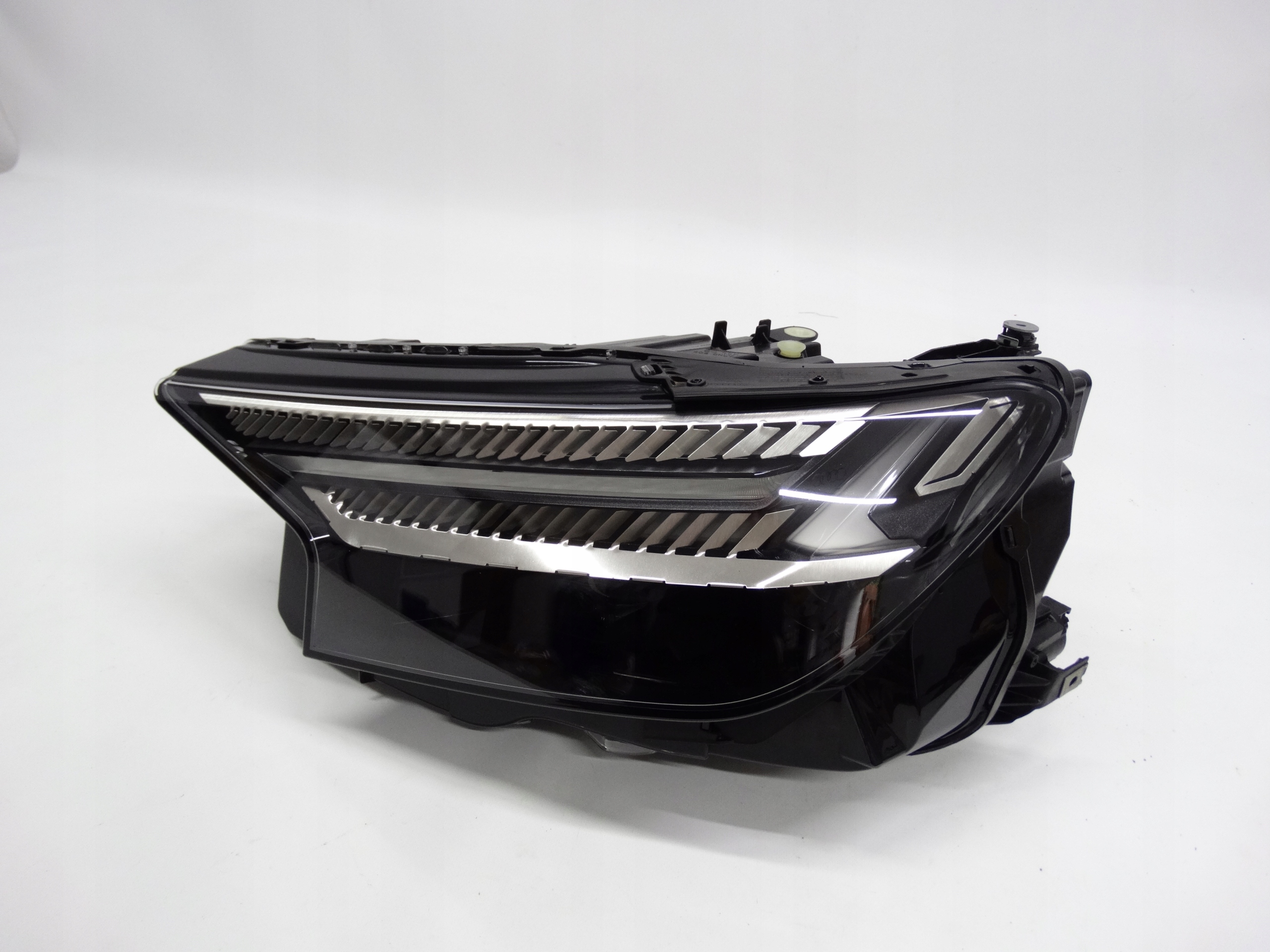 Second image of Audi Q4 e-tron lampa lewa Full LED Matrix 21- 89A941035 oryginalna