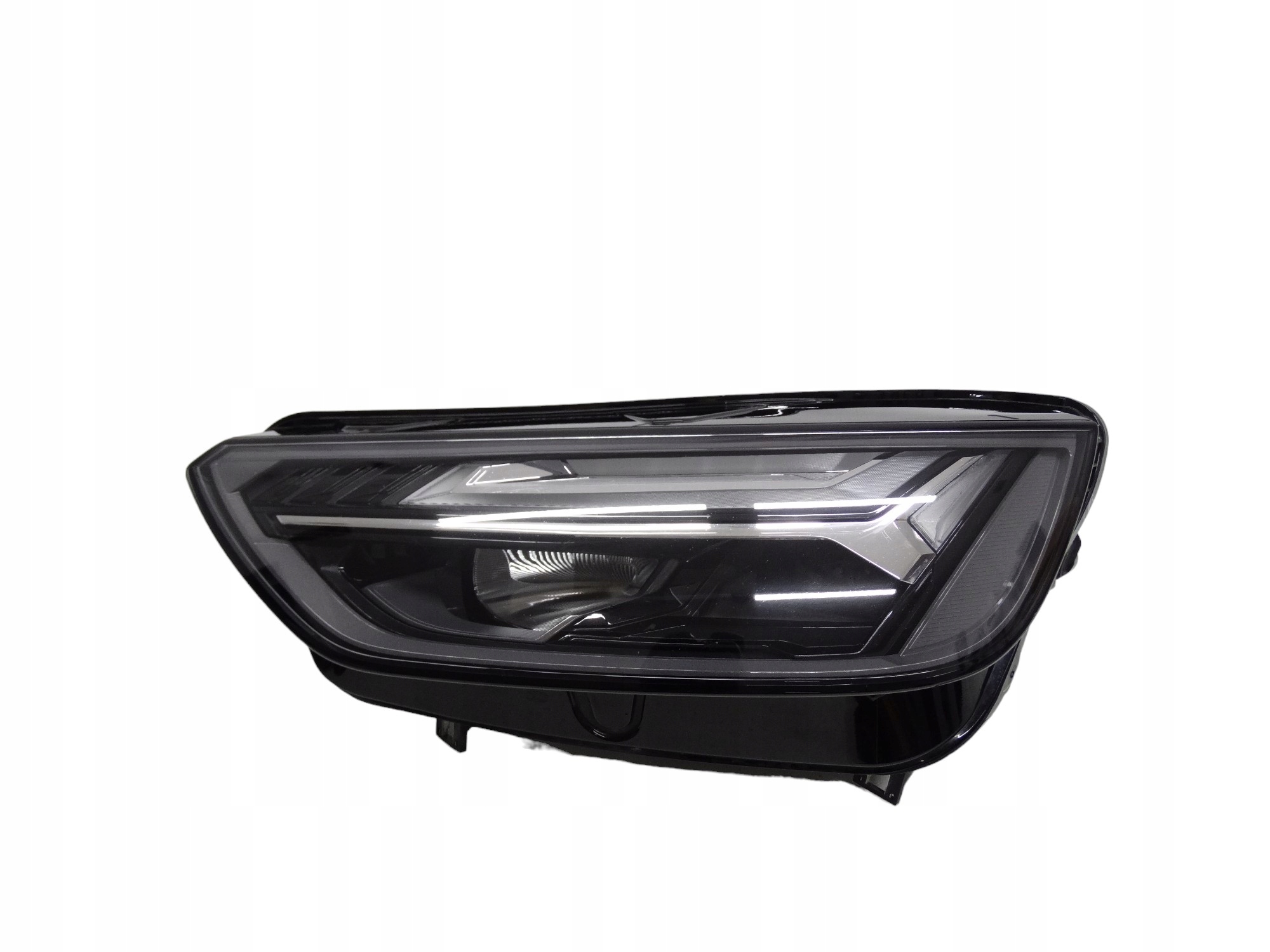 Audi Q5 II Lift 80A 20- lampa lewa Full LED 80A941033F oryginalna