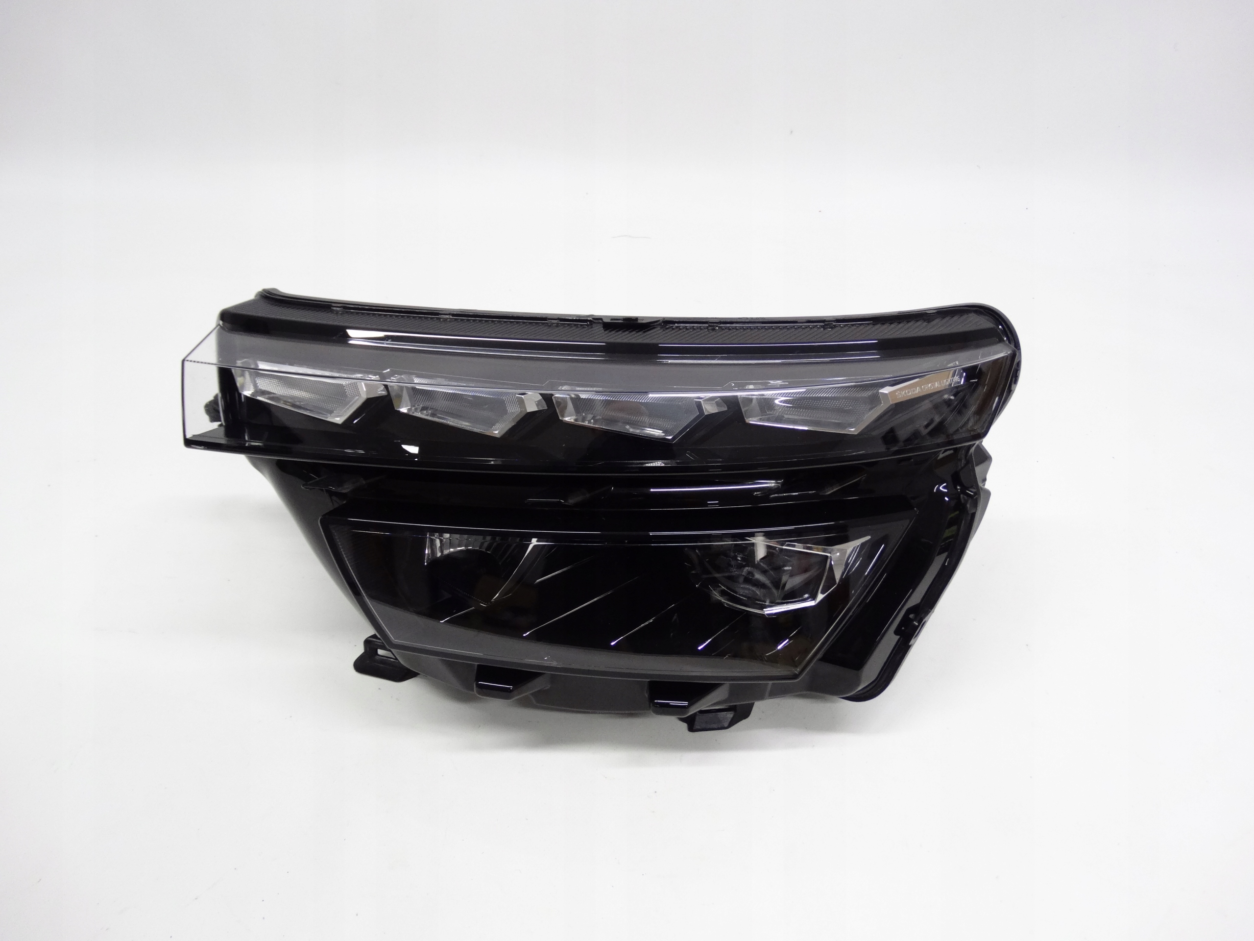 Second image of Skoda Kamiq 19-23 lampa lewa Full LED 658941015D oryginalna