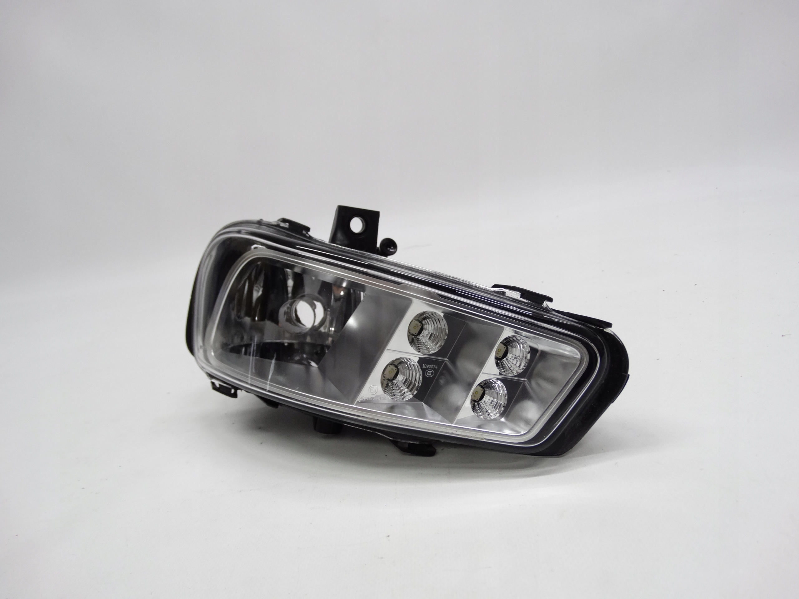 Second image of Mercedes Actros MP4 halogen LED prawy DRL A9608202256 oryginalny