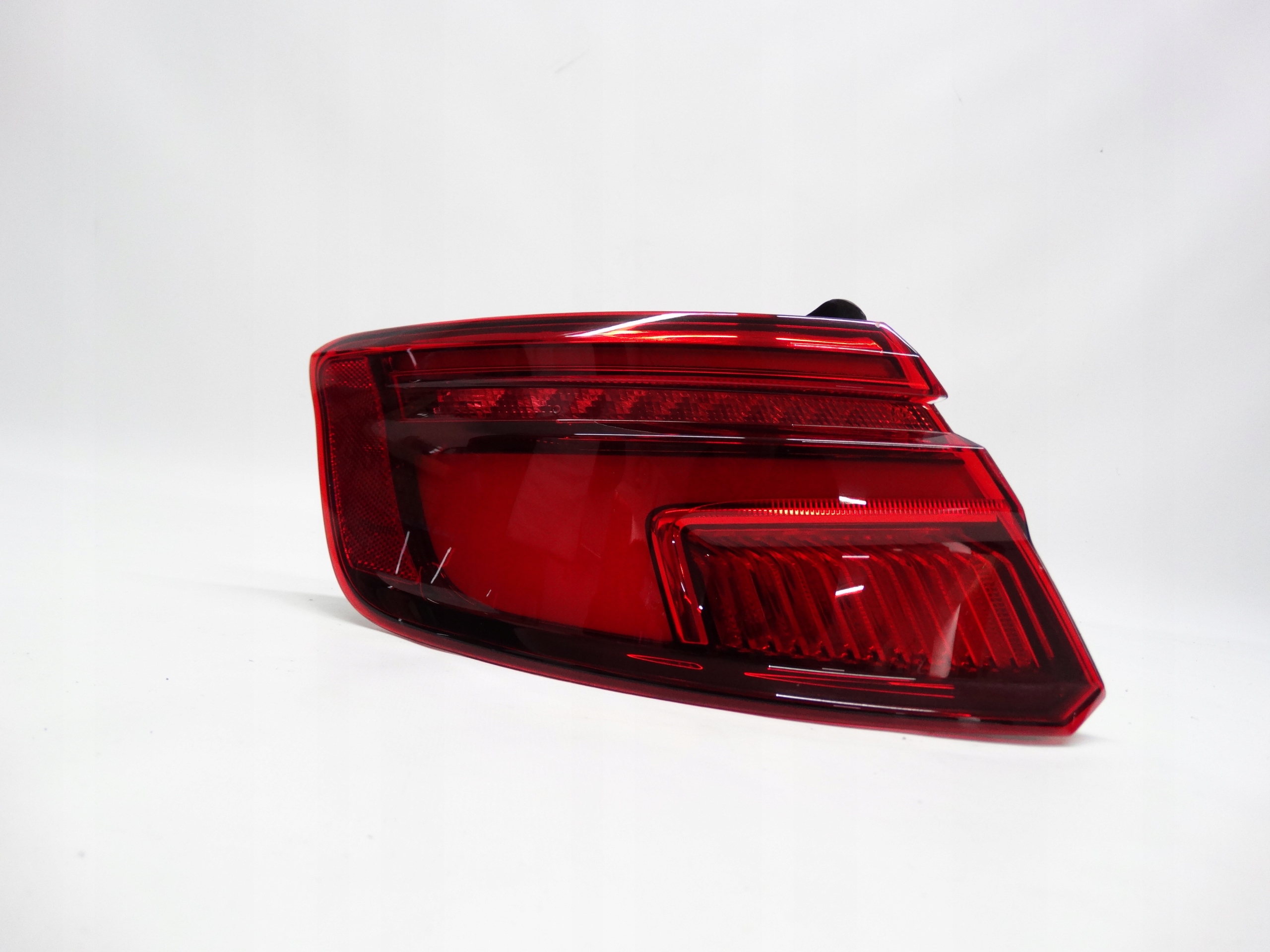 Second image of Audi A3 8V Sportback Lift 16-20 lampa tylna lewa LED 8V4945091 oryginalna