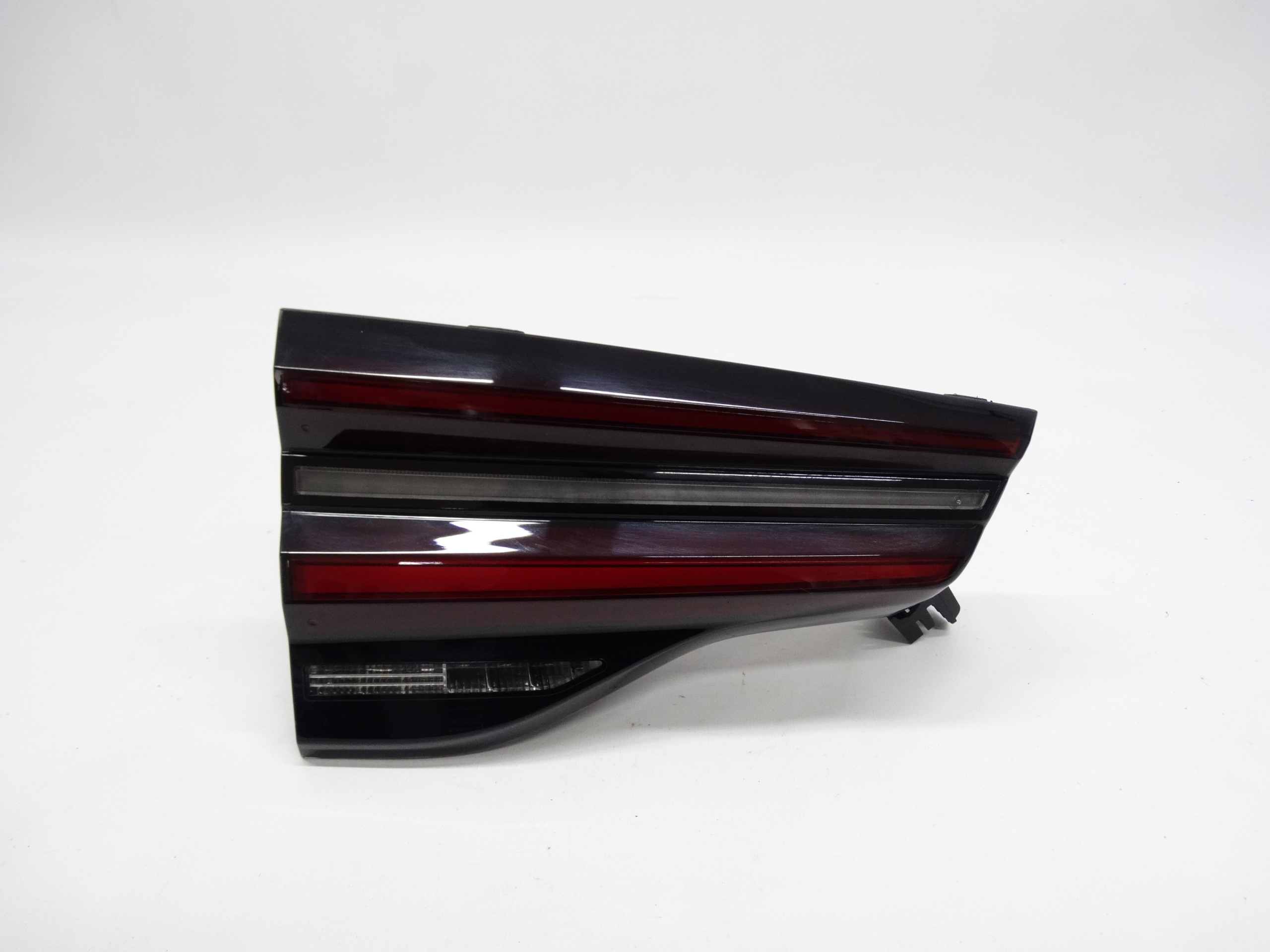 Second image of BMW X3 G01 Lift 21- lampa tylna lewa LED w klapę 9463051 oryginalna