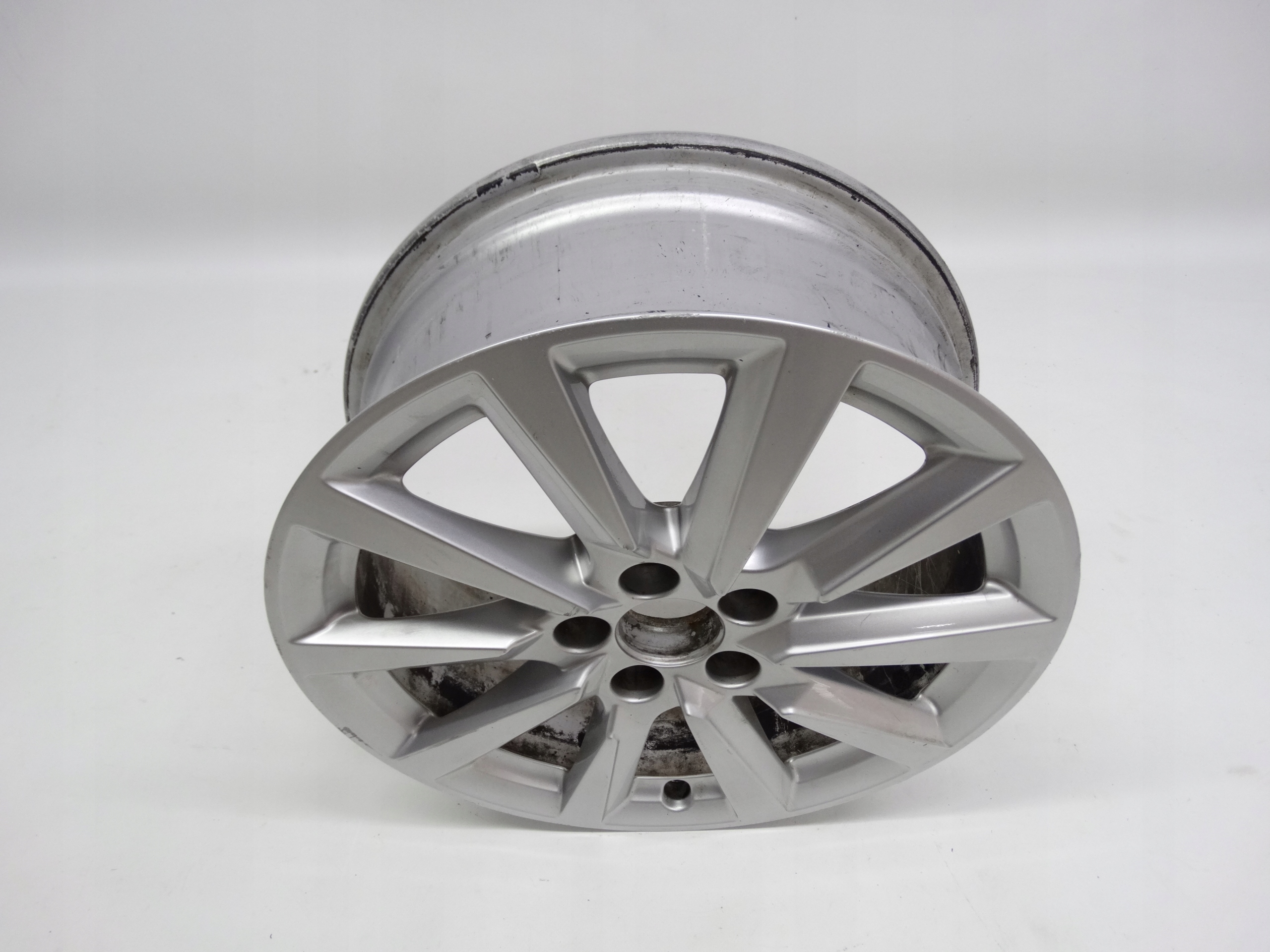 Second image of Audi A1 II 82A 2018+ felga 16 cali 82A601025C oryginalna