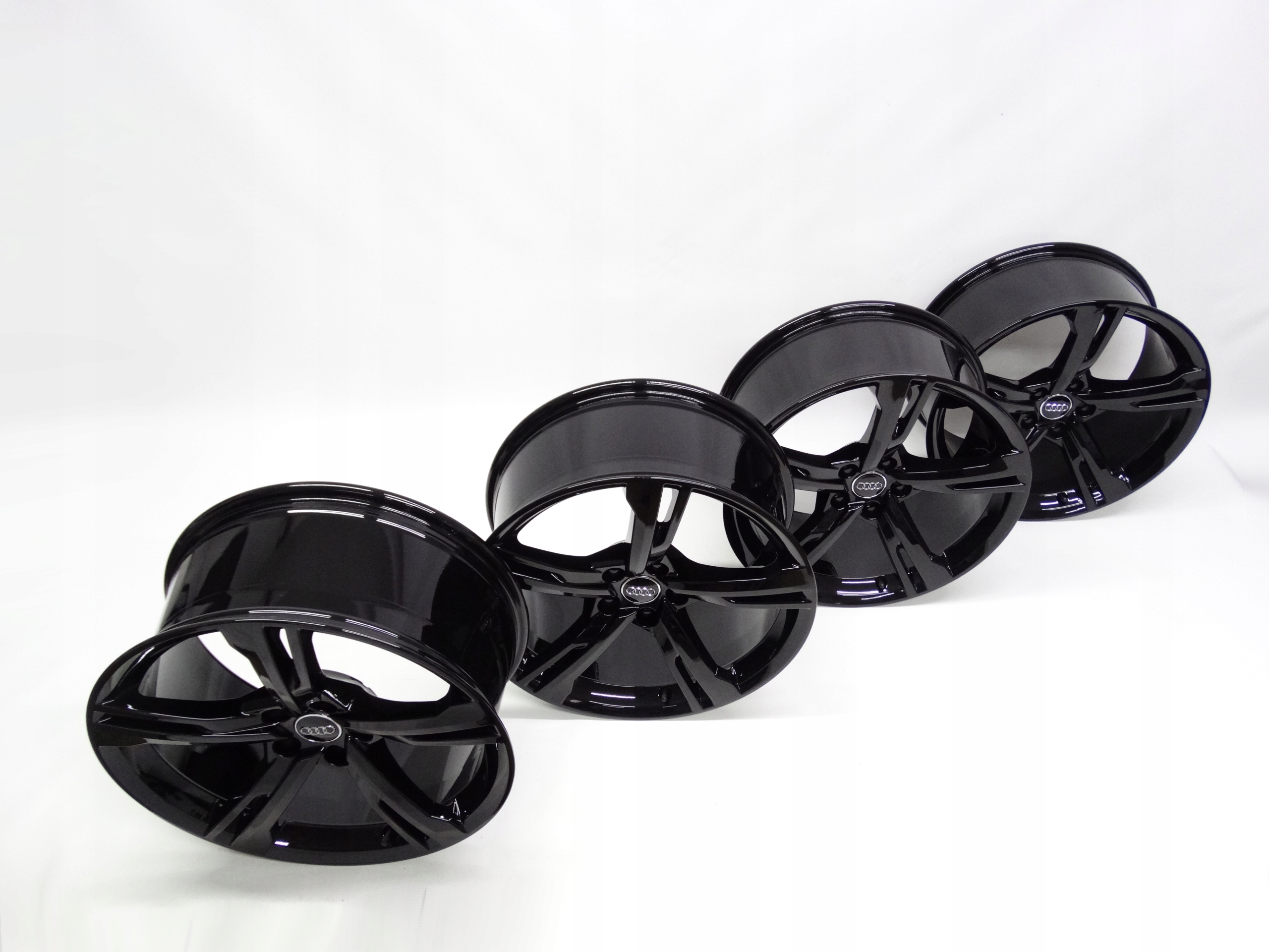 Second image of Audi A4 B9 A5 B9 komplet felg 19 cali 8W0071499B oryginalny