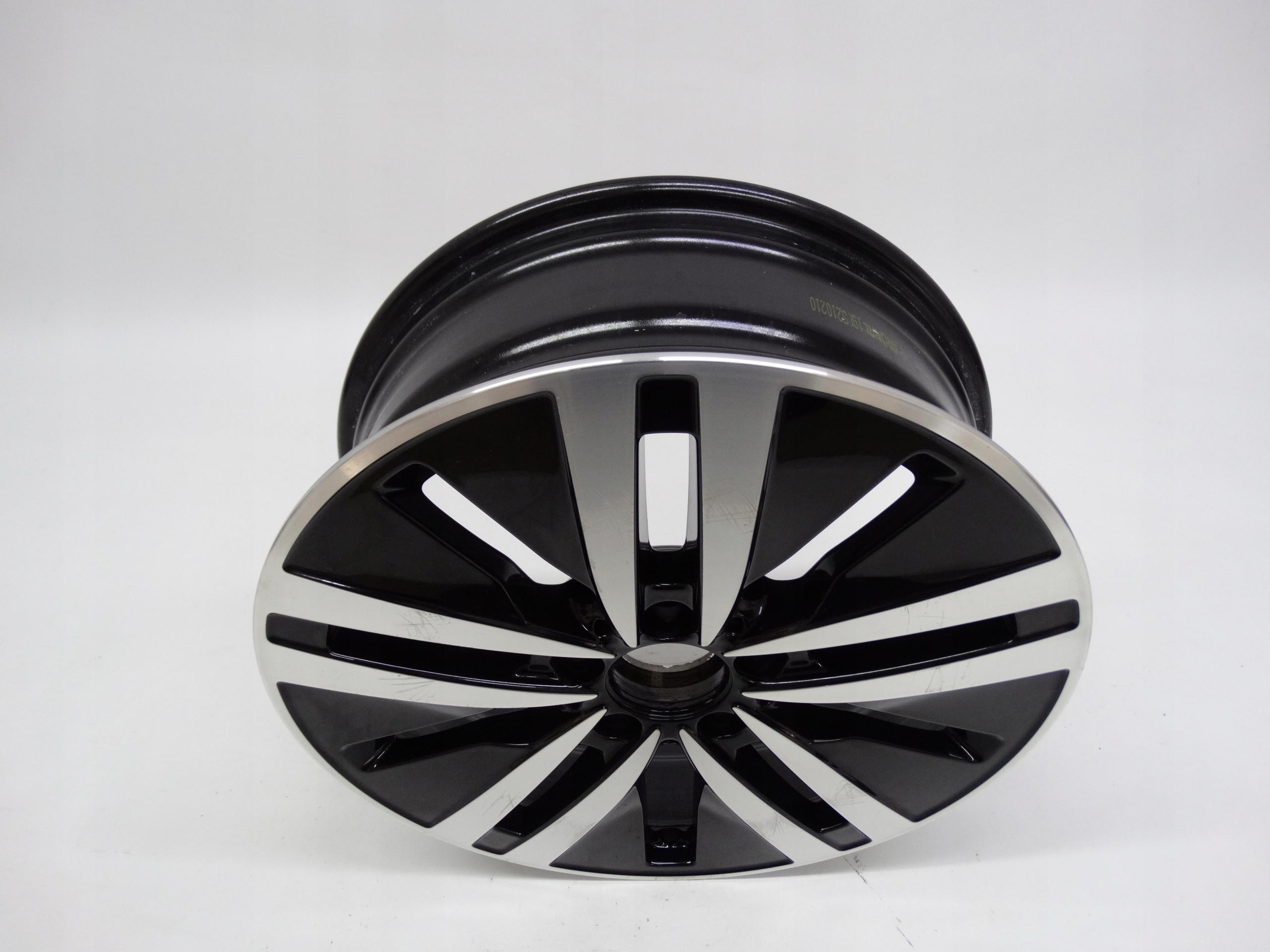 Second image of Mercedes A-Klasa W177 felga 17 cali A1774010200 oryginalna