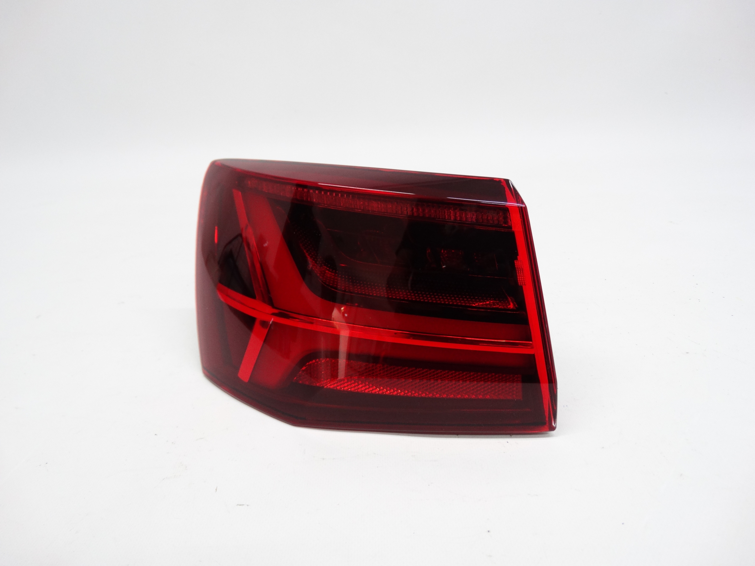 Second image of Audi A6 C7 Kombi Lift 14-18 lampa tylna lewa LED w błotnik 4G9945095E