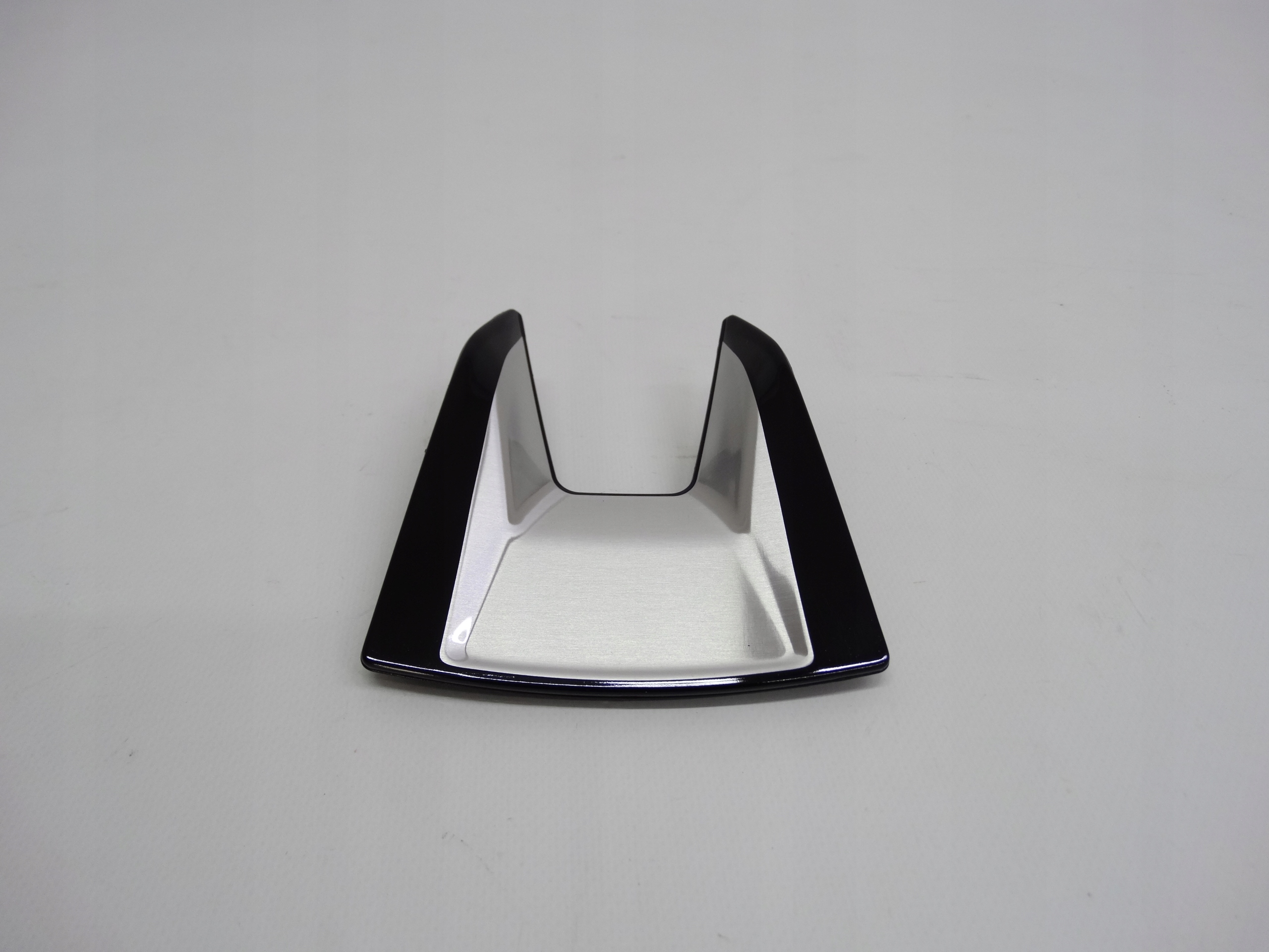 Second image of BMW iX3 G08 listwa nakładka felgi 36105A2BF89 oryginalna NOWA