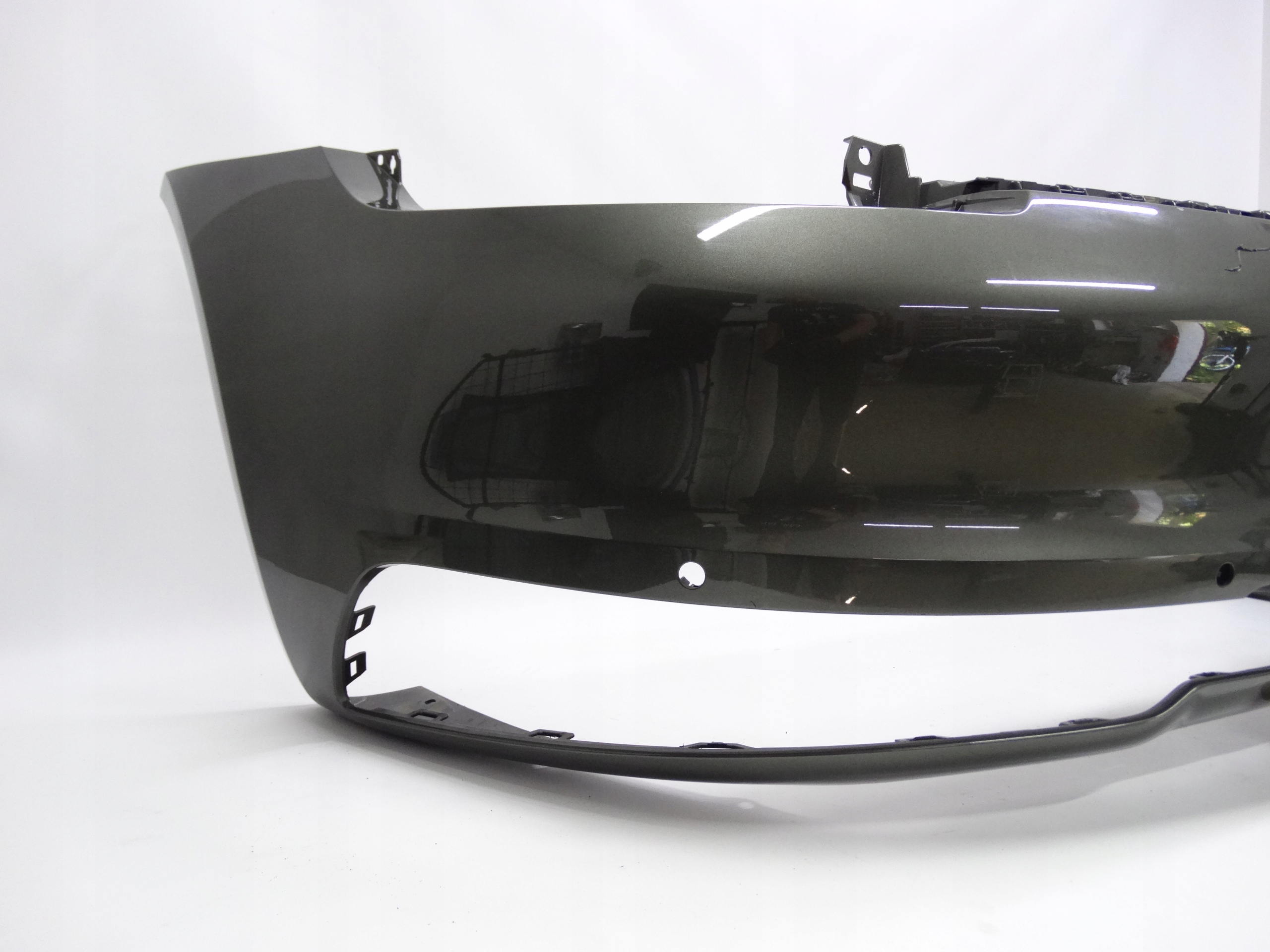 Second image of Porsche 992 911 Carrera S 18-24 zderzak tylny 992807421 oryginalny