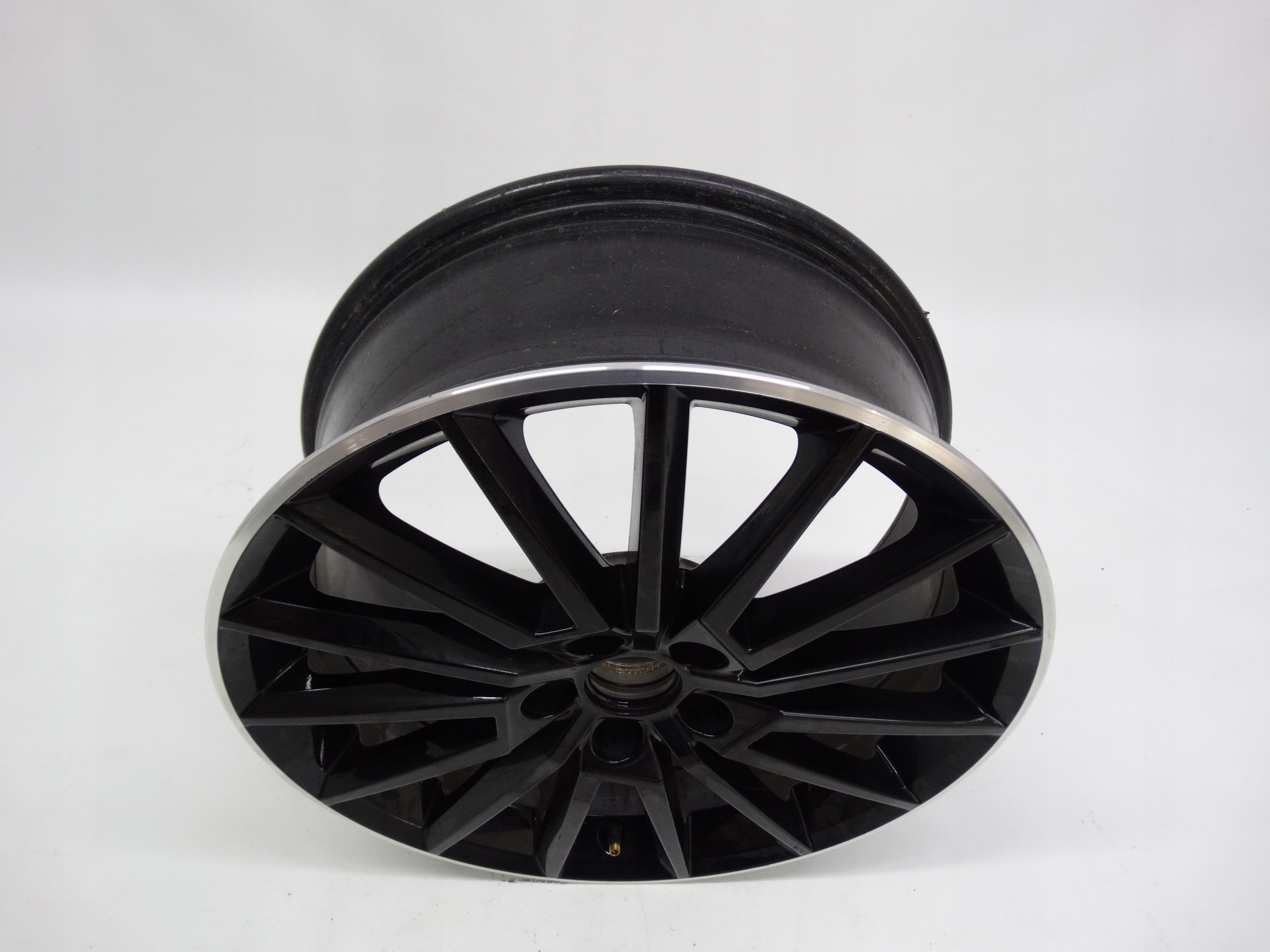 Second image of Skoda Rapid Monte Carlo Fabia felga 17 cali 5JA601025AL oryginalna