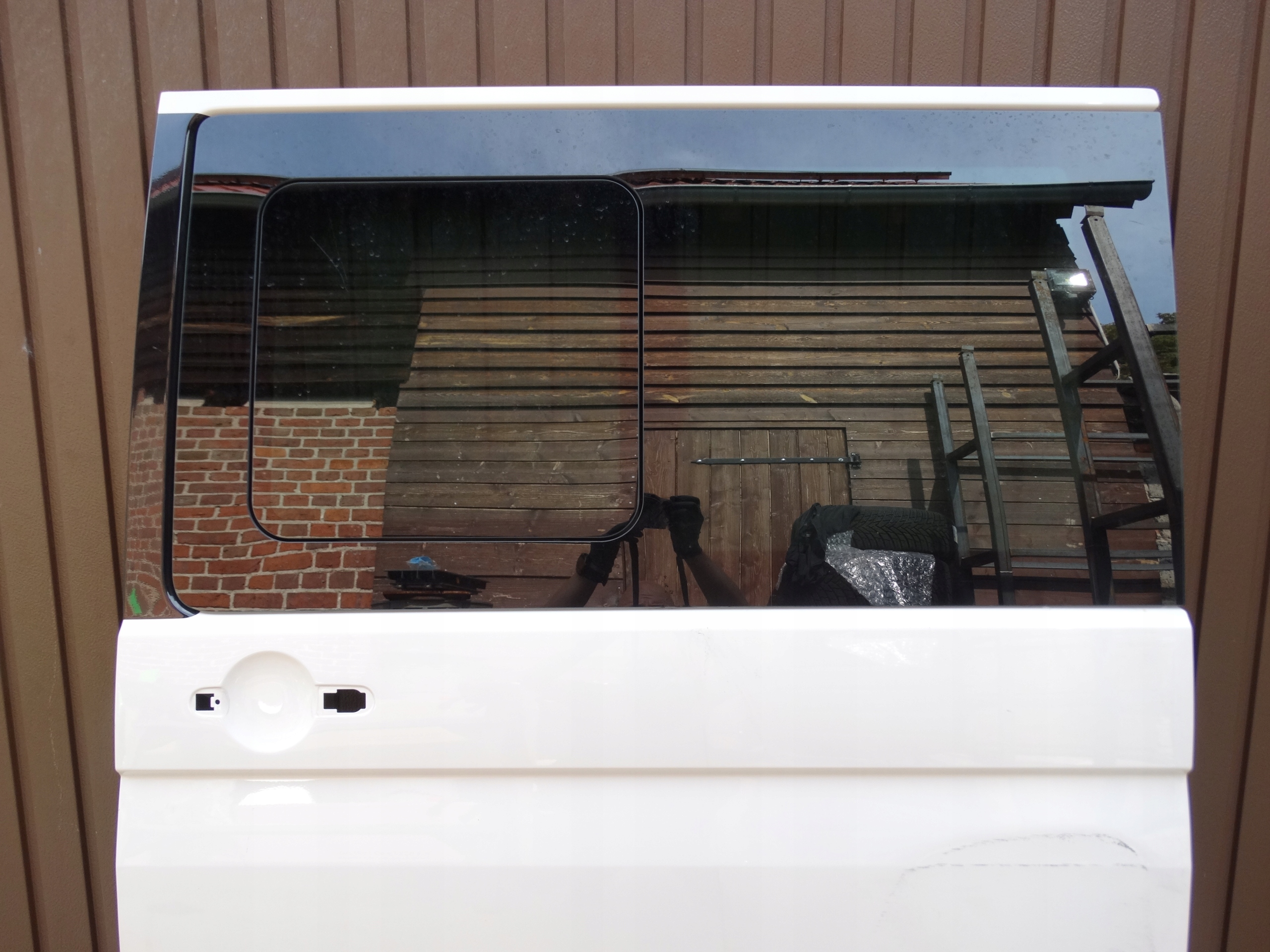 Second image of VW T6 Lift T6.1 19-21 drzwi lewe przesuwne + szyba otwierana 7LA843107