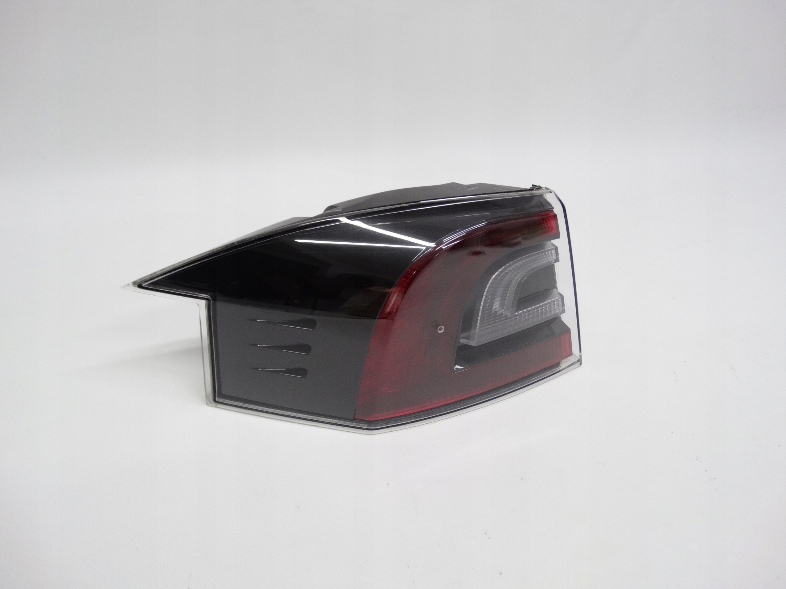 Second image of Tesla Model S 12-19 lampa tylna lewa LED w błotnik 6005920-00-H oryginalna