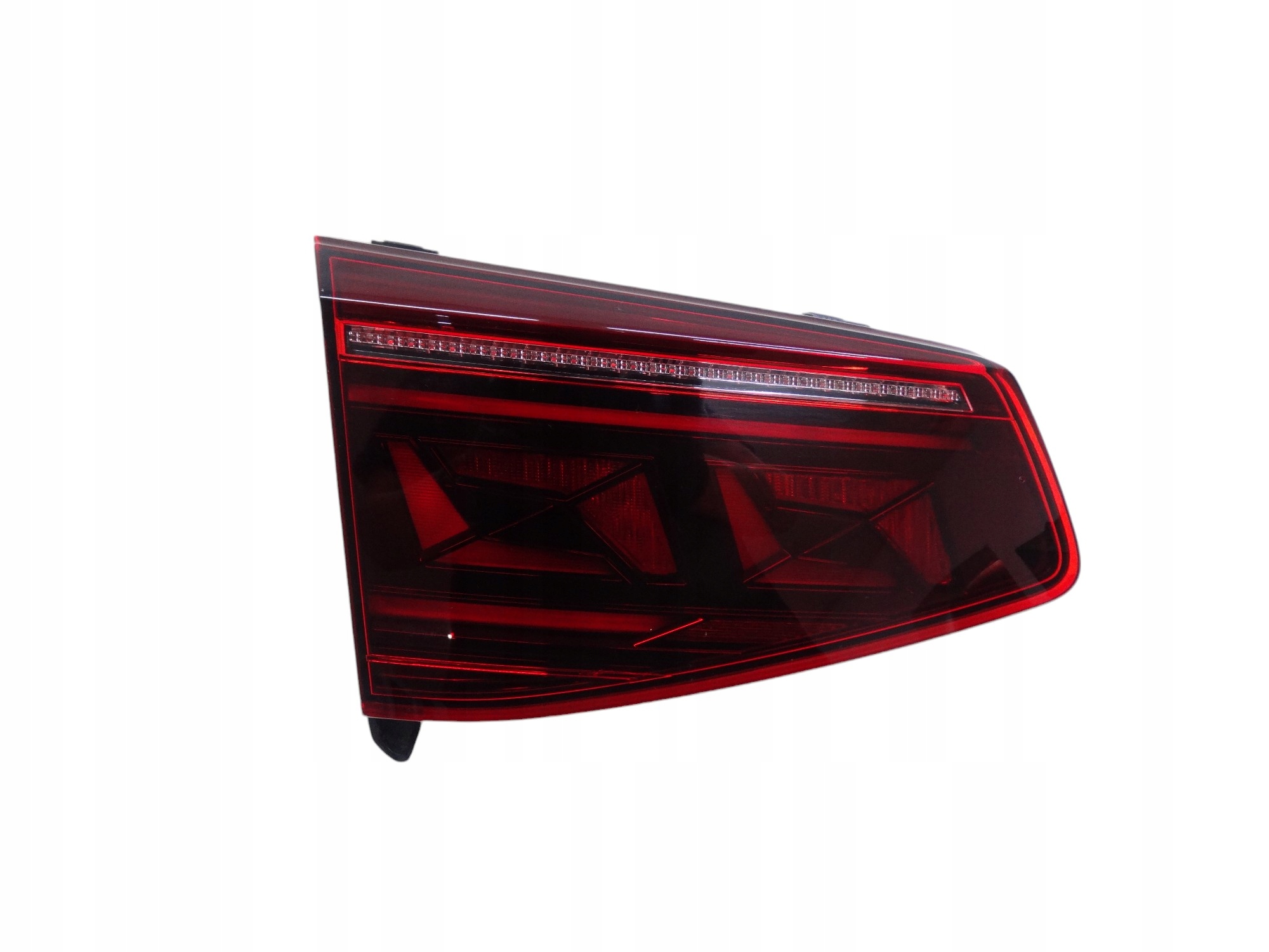 VW Passat B8 R-line Kombi Lift 19-23 lampa lewa LED w klapę 3G9945307L