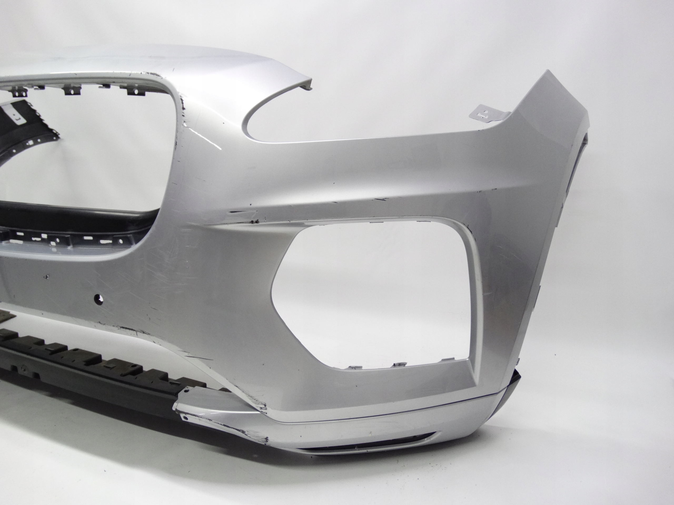 Second image of Jaguar E-Pace R-Dynamic X540 17-20 zderzak przedni oryginalny J9C3-17F003-C