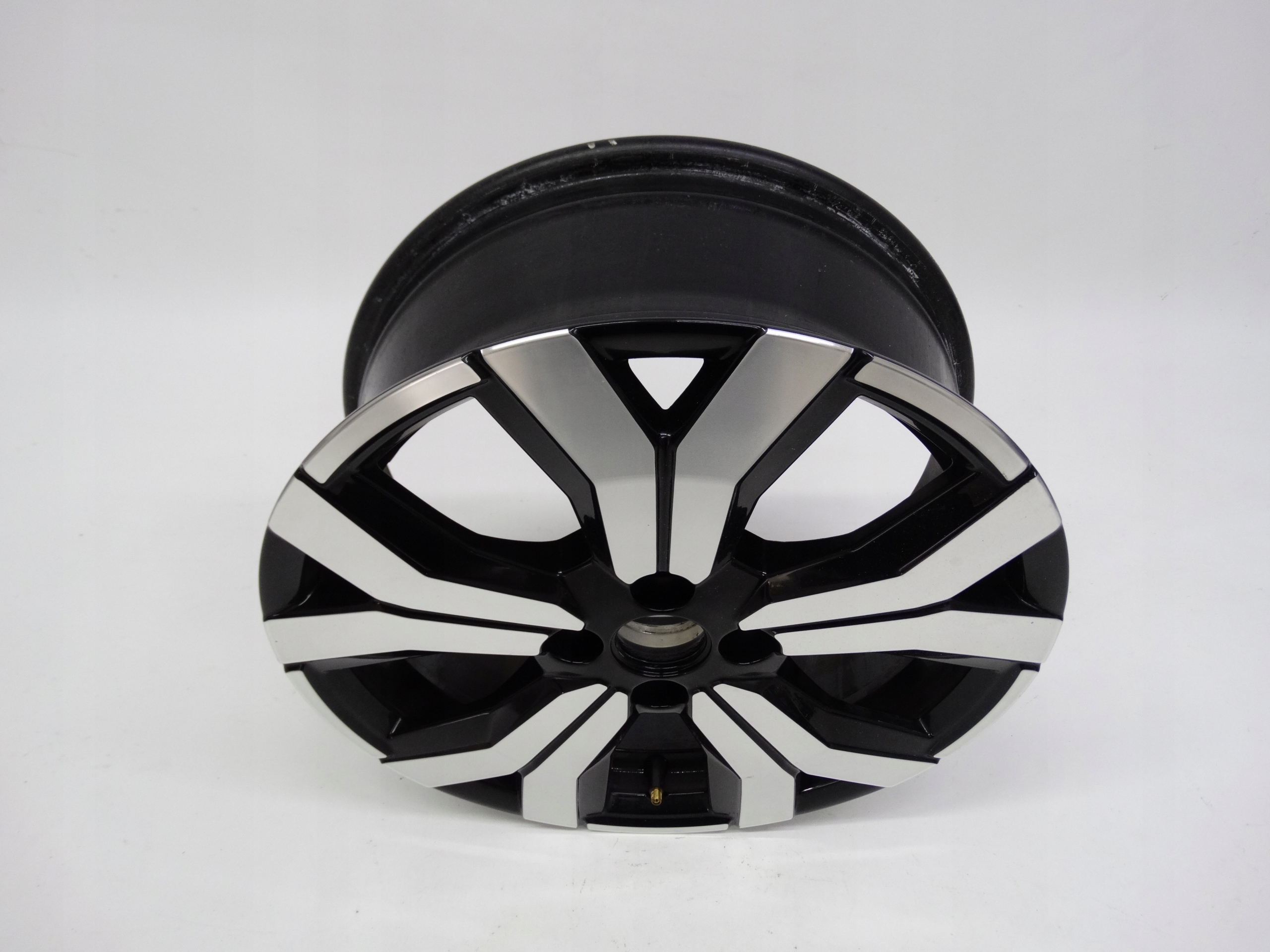 Second image of Dacia Jogger Sandero III Logan III felga 16 cali 403004026R oryginalna