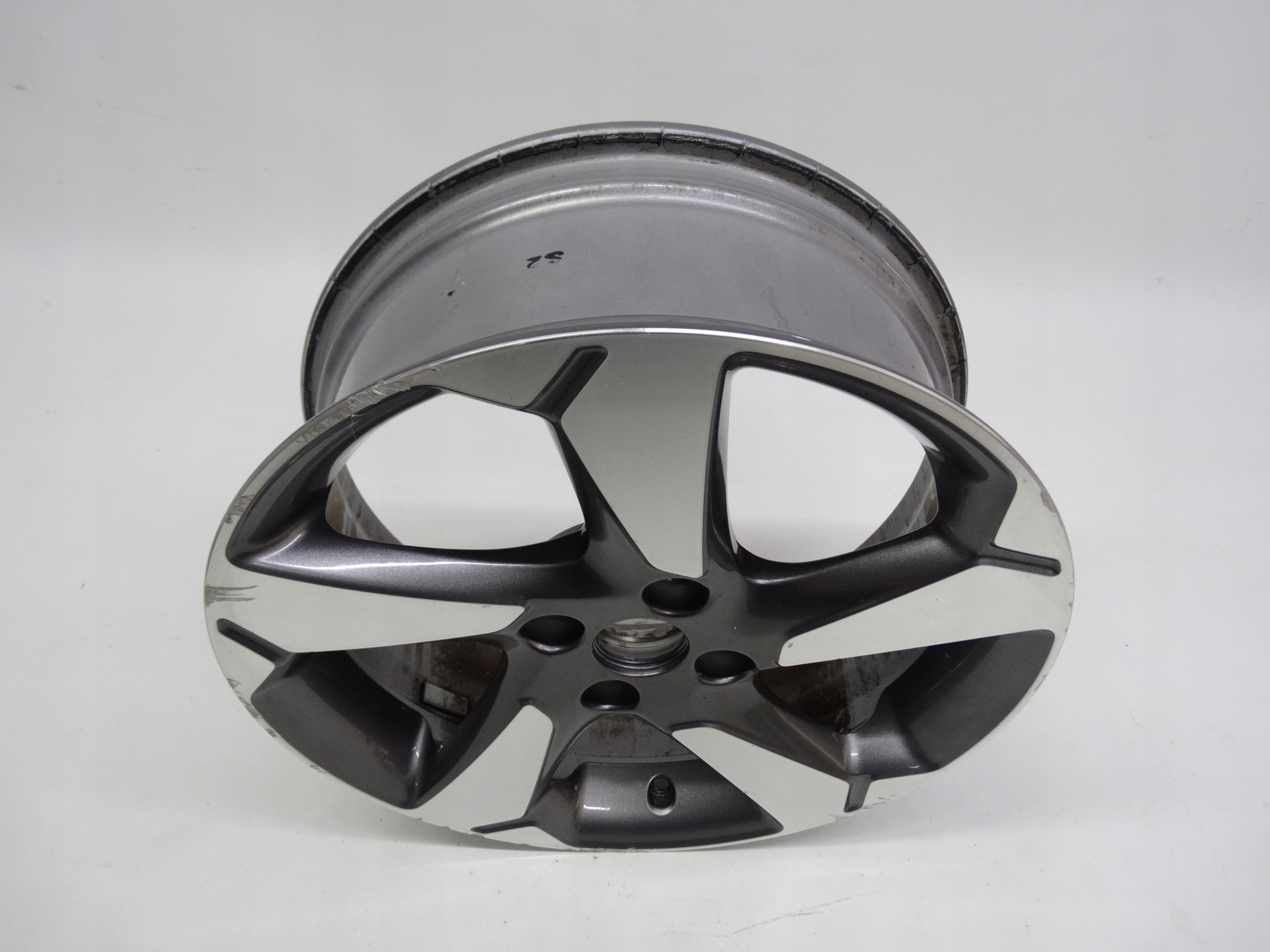 Second image of Ford Fiesta Mk8 felga 17 cali J1BC-1007-C1A oryginalna