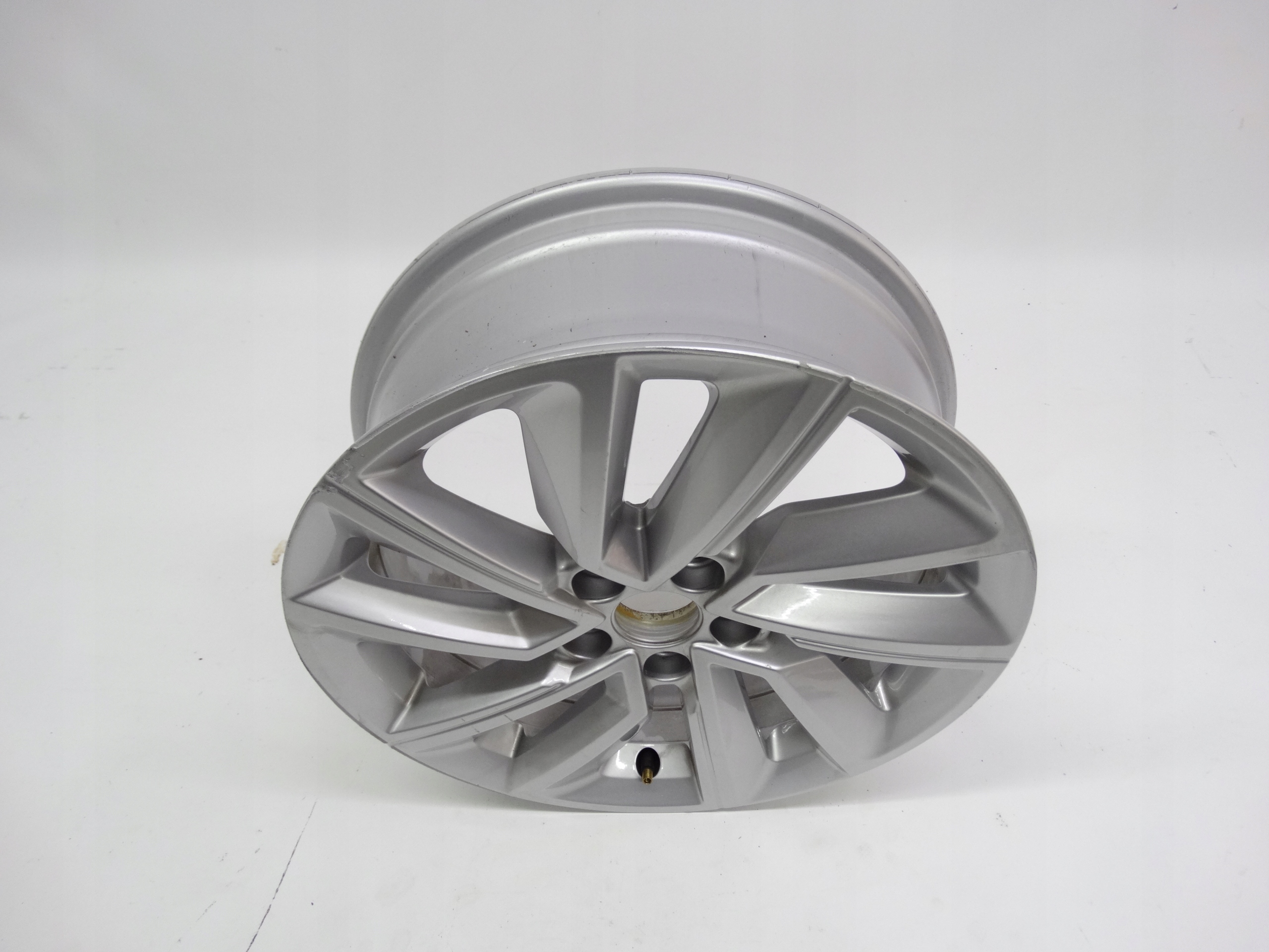 Second image of VW T-Cross 2GM felga 16 cali 2GM601025 2GP601025B oryginalna