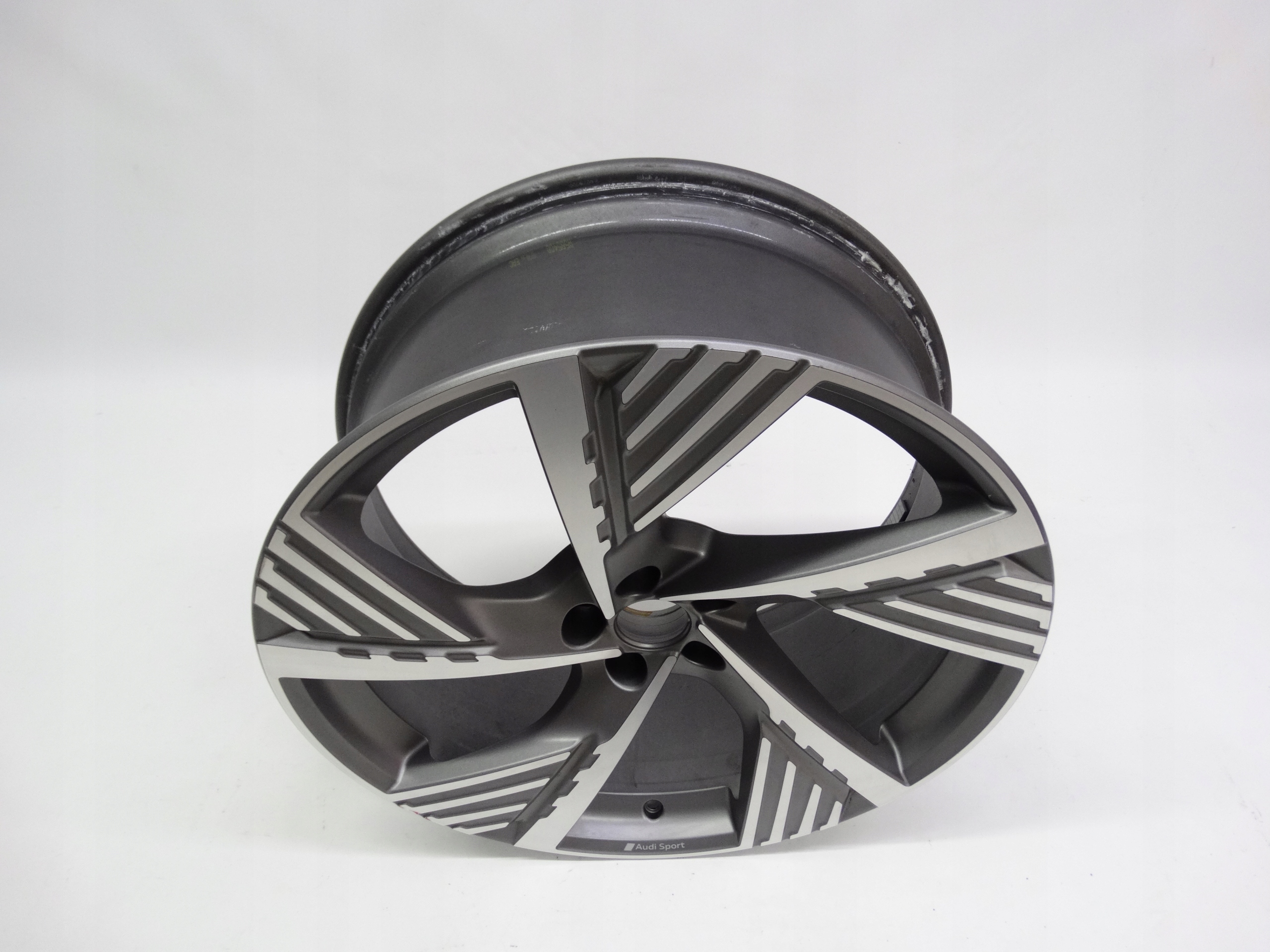 Second image of Audi Q8 E-Tron 4KE felga 22 cale 4KE601025B oryginalna