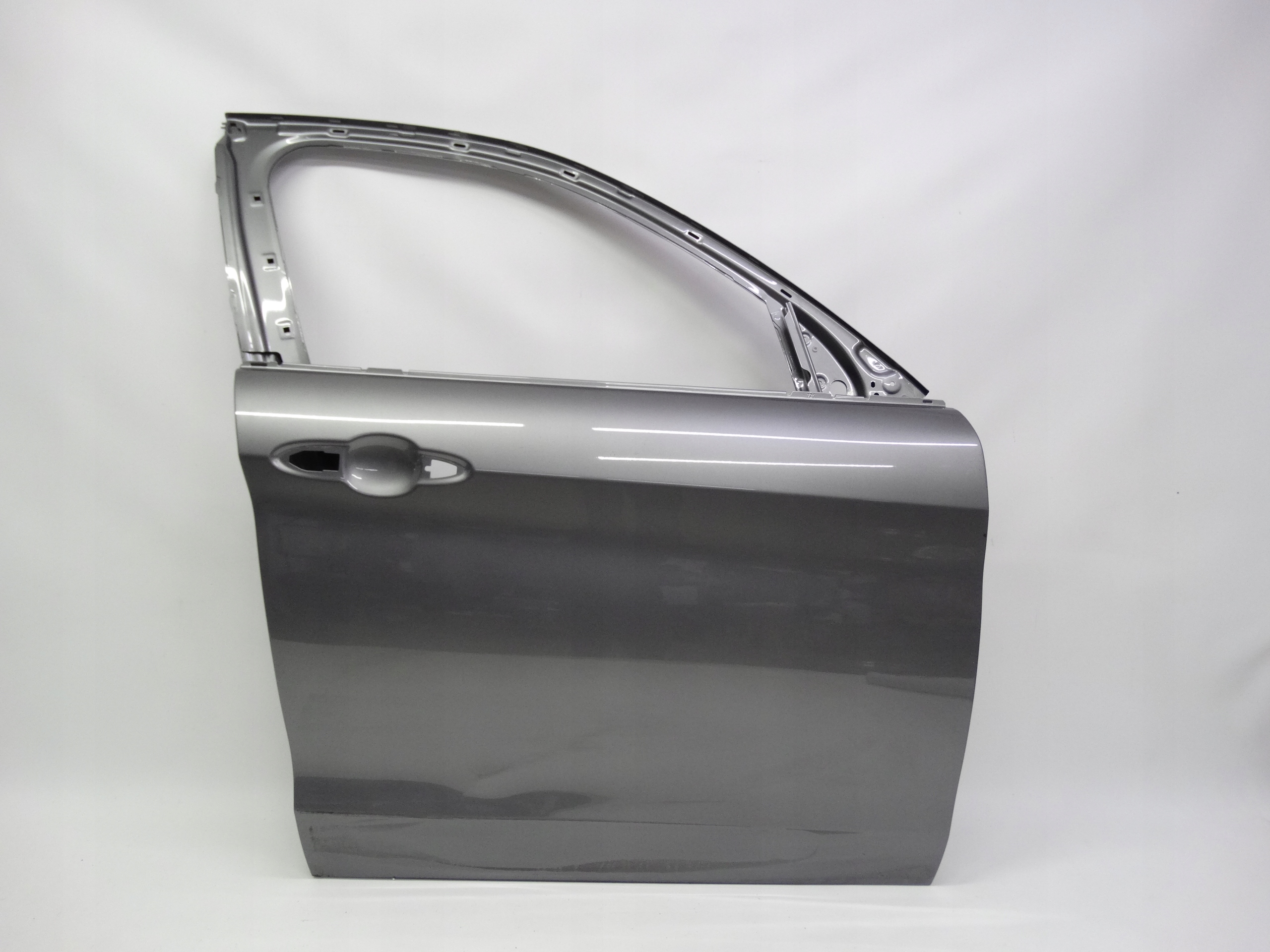 Second image of Alfa Romeo Stelvio drzwi prawe przednie oryginalne