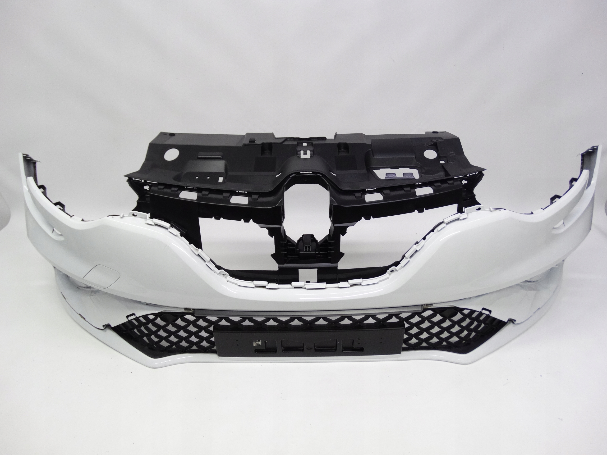 Second image of Renault Megane IV Lift E-Tech Plug-In Hybrid 20-24 zderzak przód 620224380R