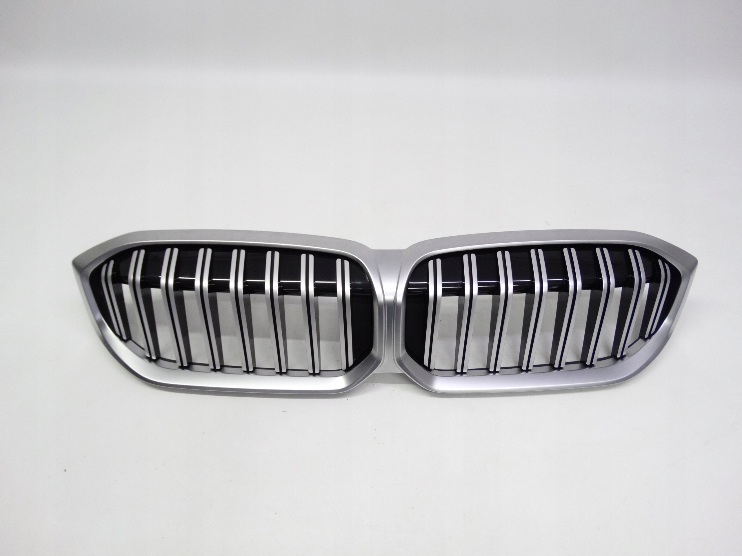 Second image of BMW 3 G20 G21 Lift 22- grill nerki atrapa chłodnicy 5A1BF69 oryginalna
