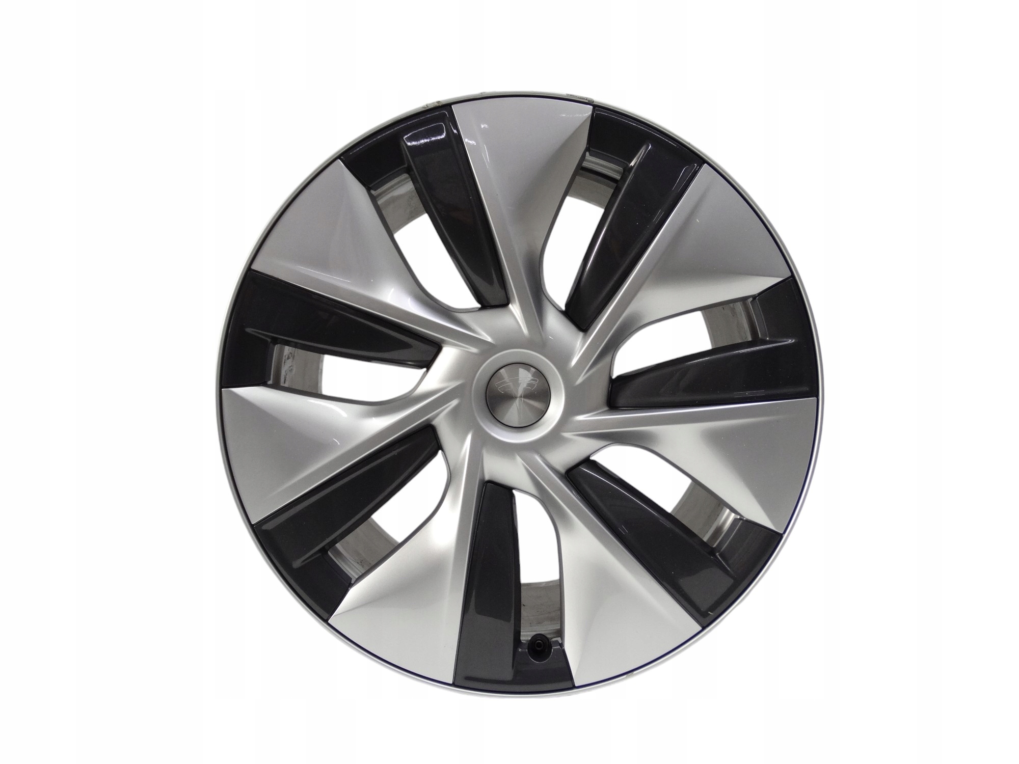 Tesla Model Y felga 19 cali 1188222-00-C oryginalna