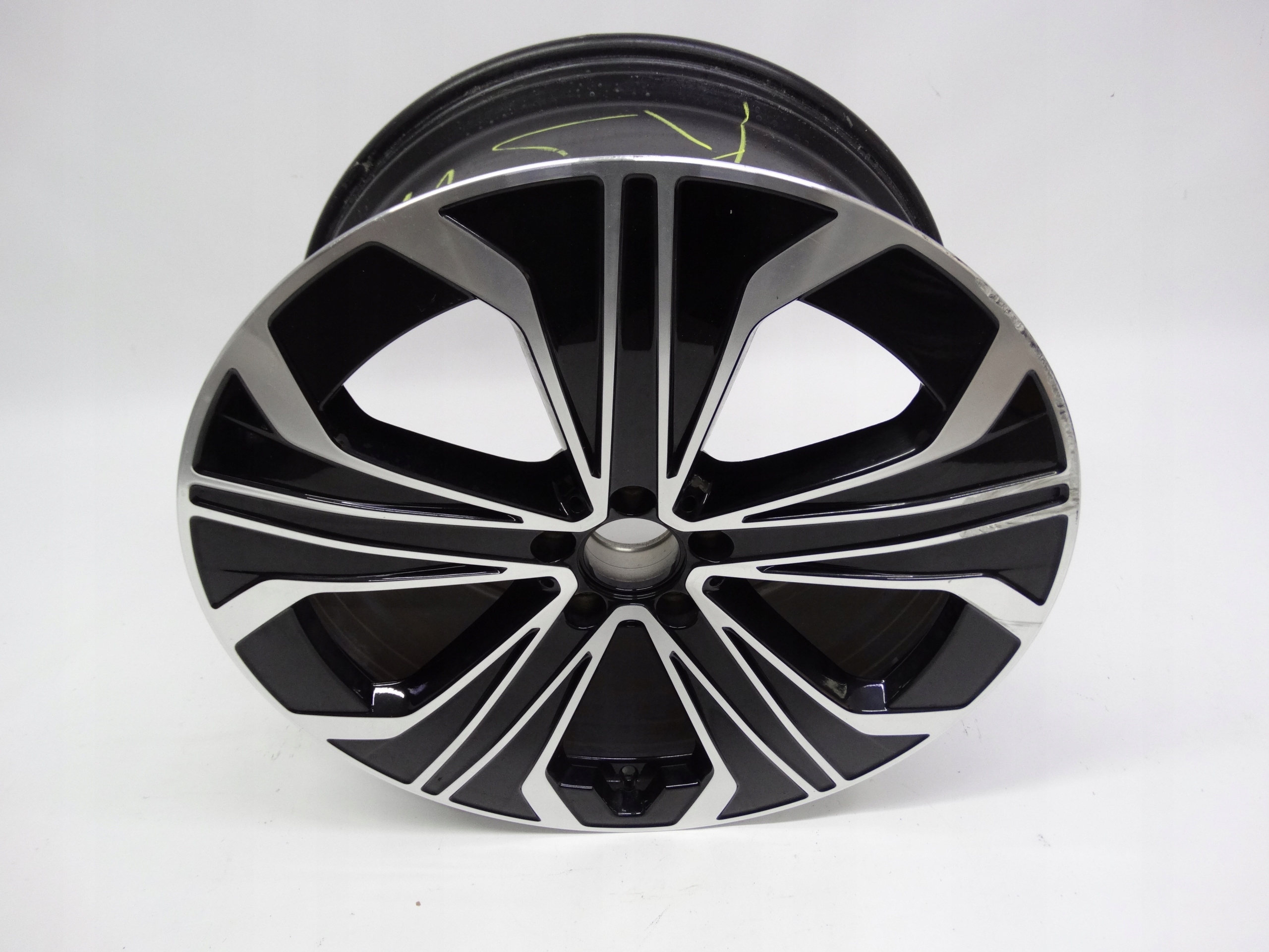 Second image of Mercedes EQE W294 felga 21 cali A2944010200 oryginalna