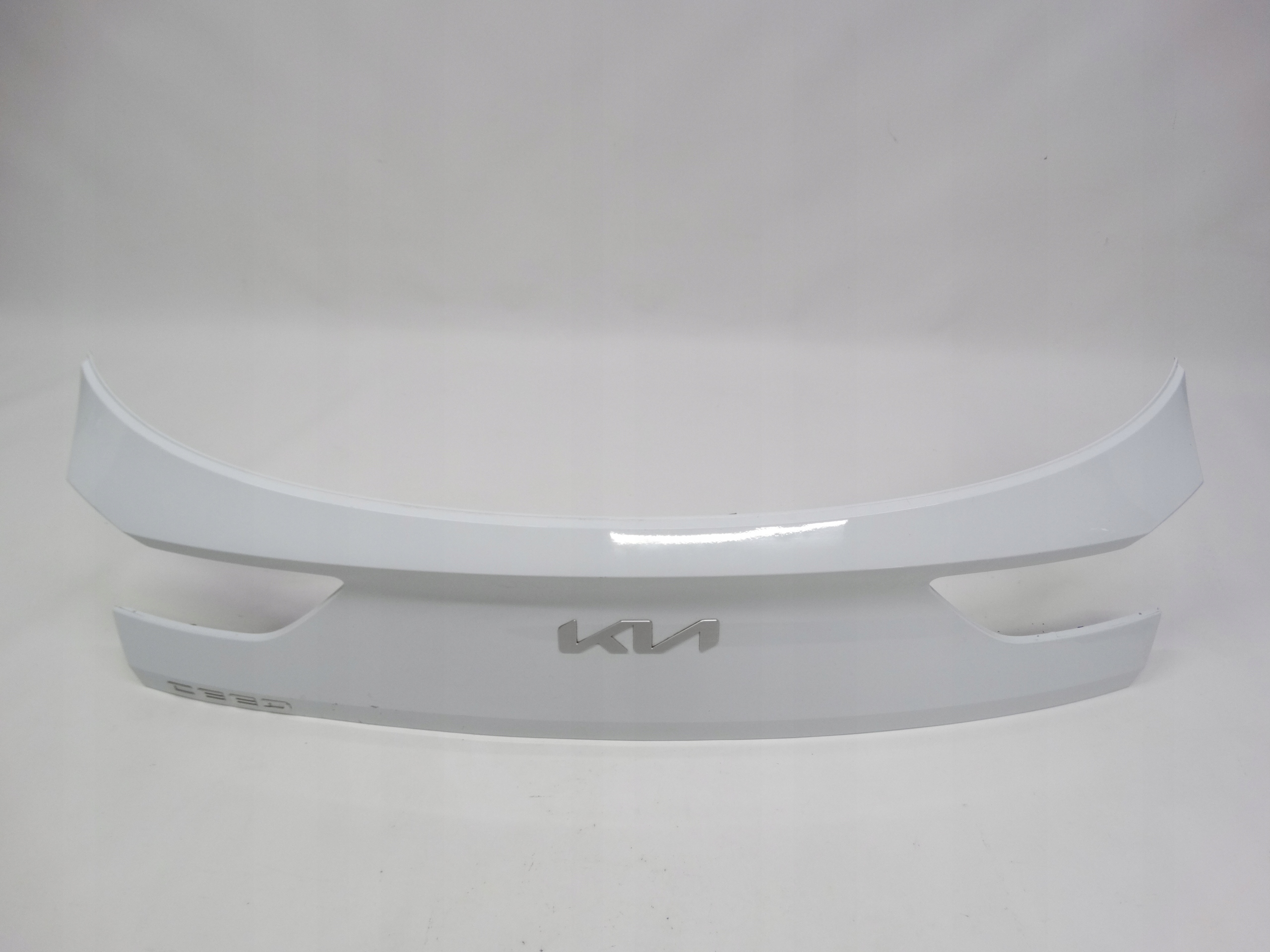 Second image of Kia Ceed III Kombi SW 18- blenda listwa klapy 87311-J7GA0 oryginalna