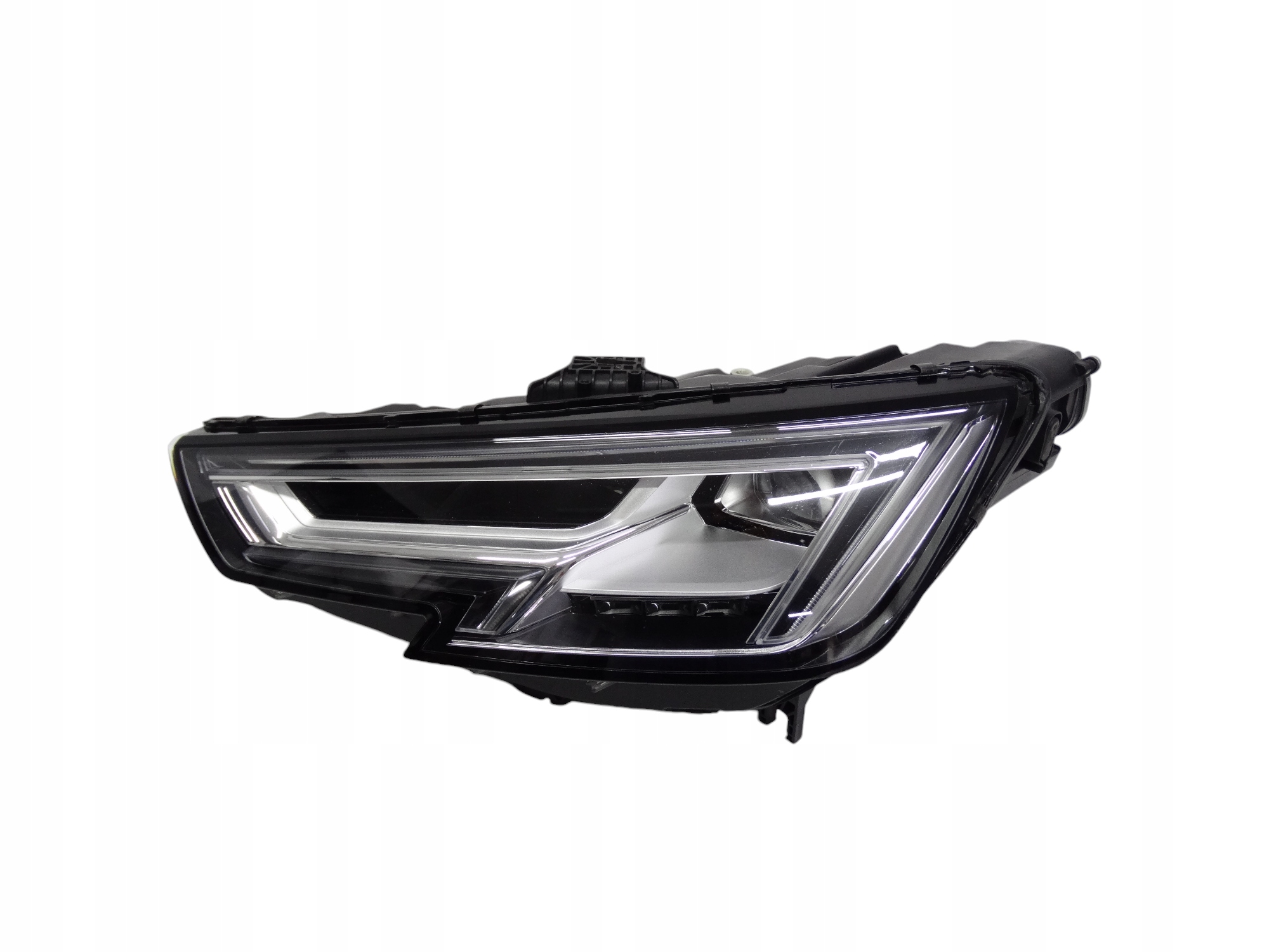 Audi A4 B9 8W 15-19 lampa lewa Full LED 8W0941033 oryginalna