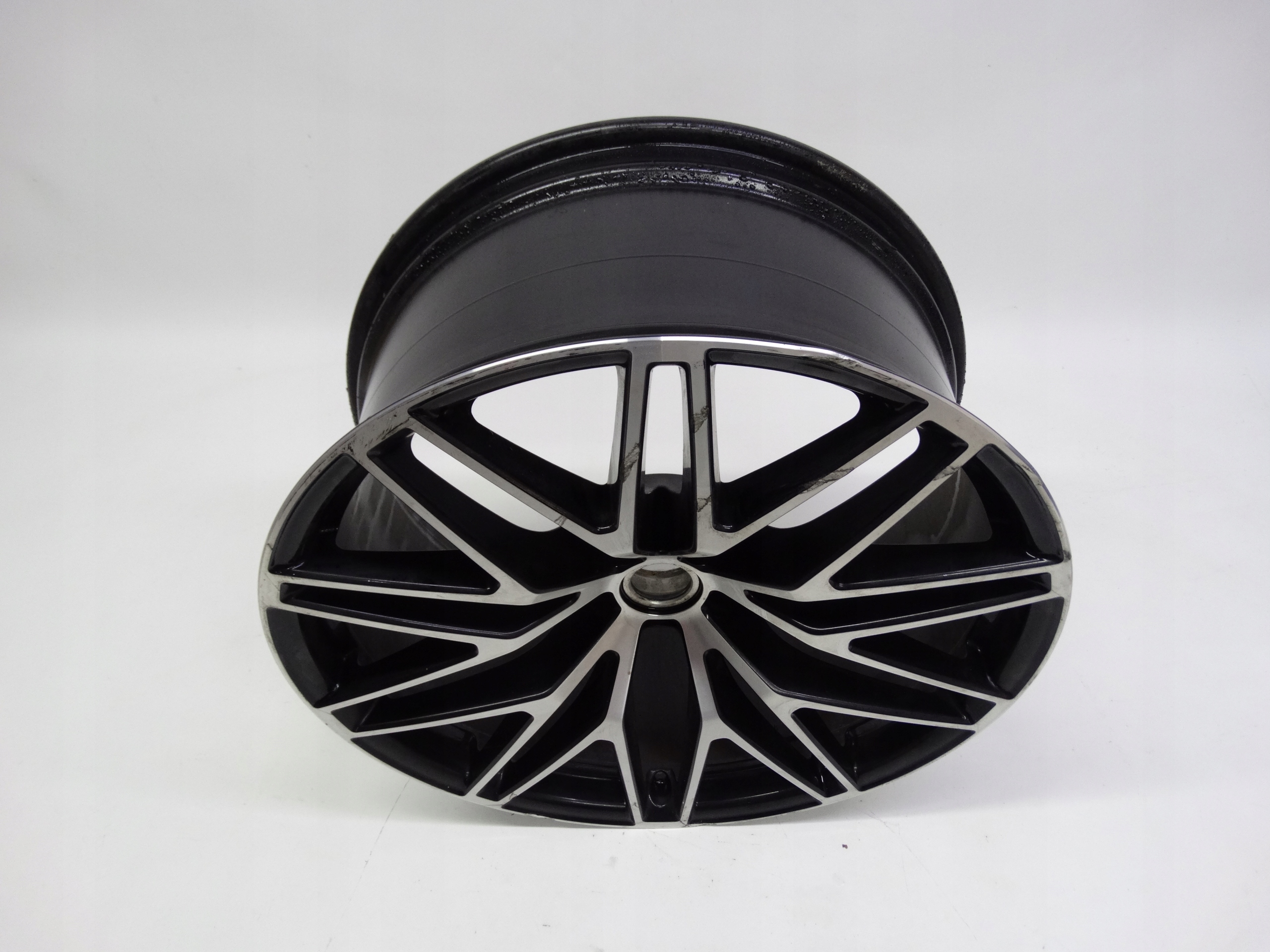 Second image of Porsche Macan Turbo felga tylna 21 cali 95B601025FD oryginalna