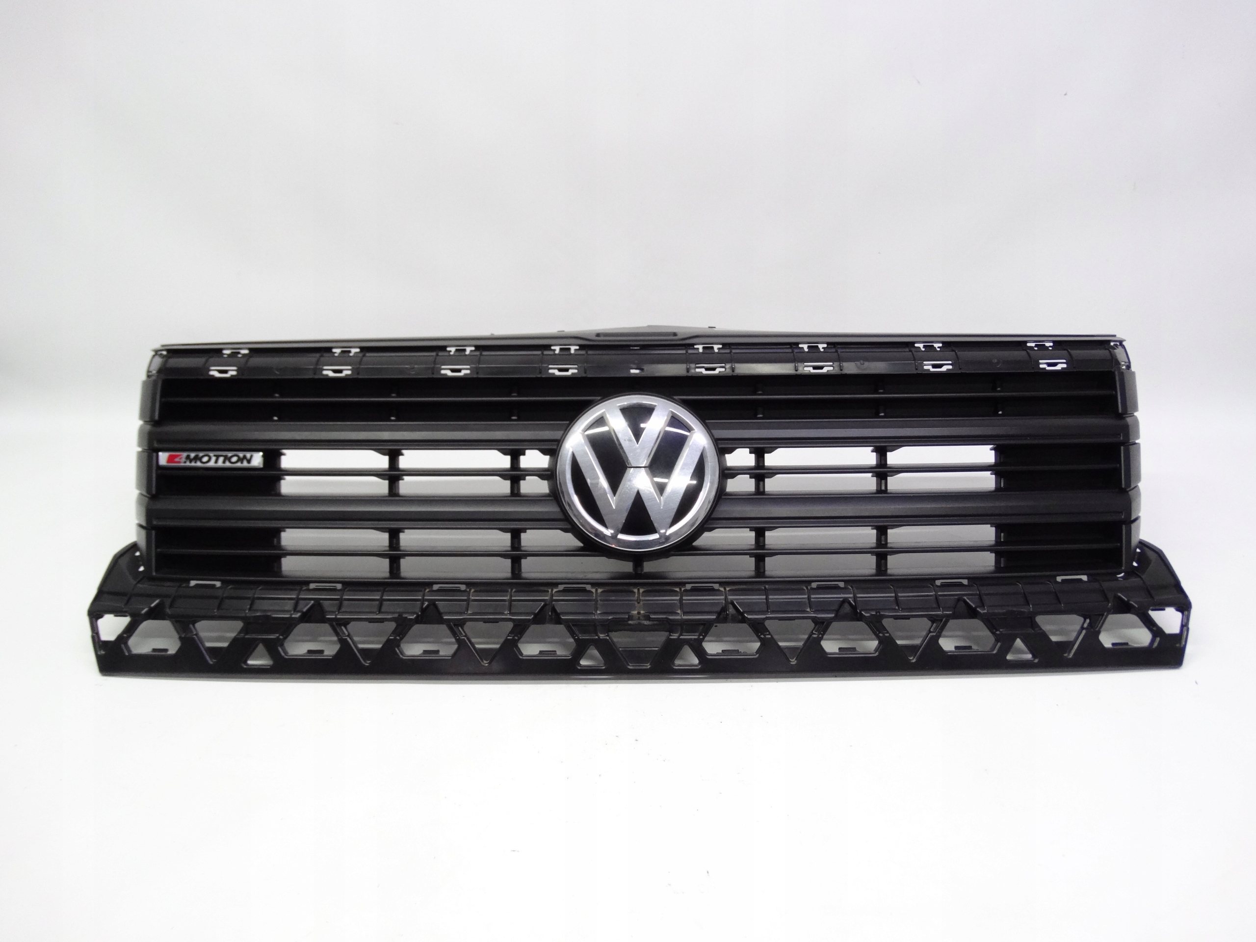 Second image of VW Crafter II 7C 2016+ grill atrapa chłodnicy 7C0853653J oryginalna