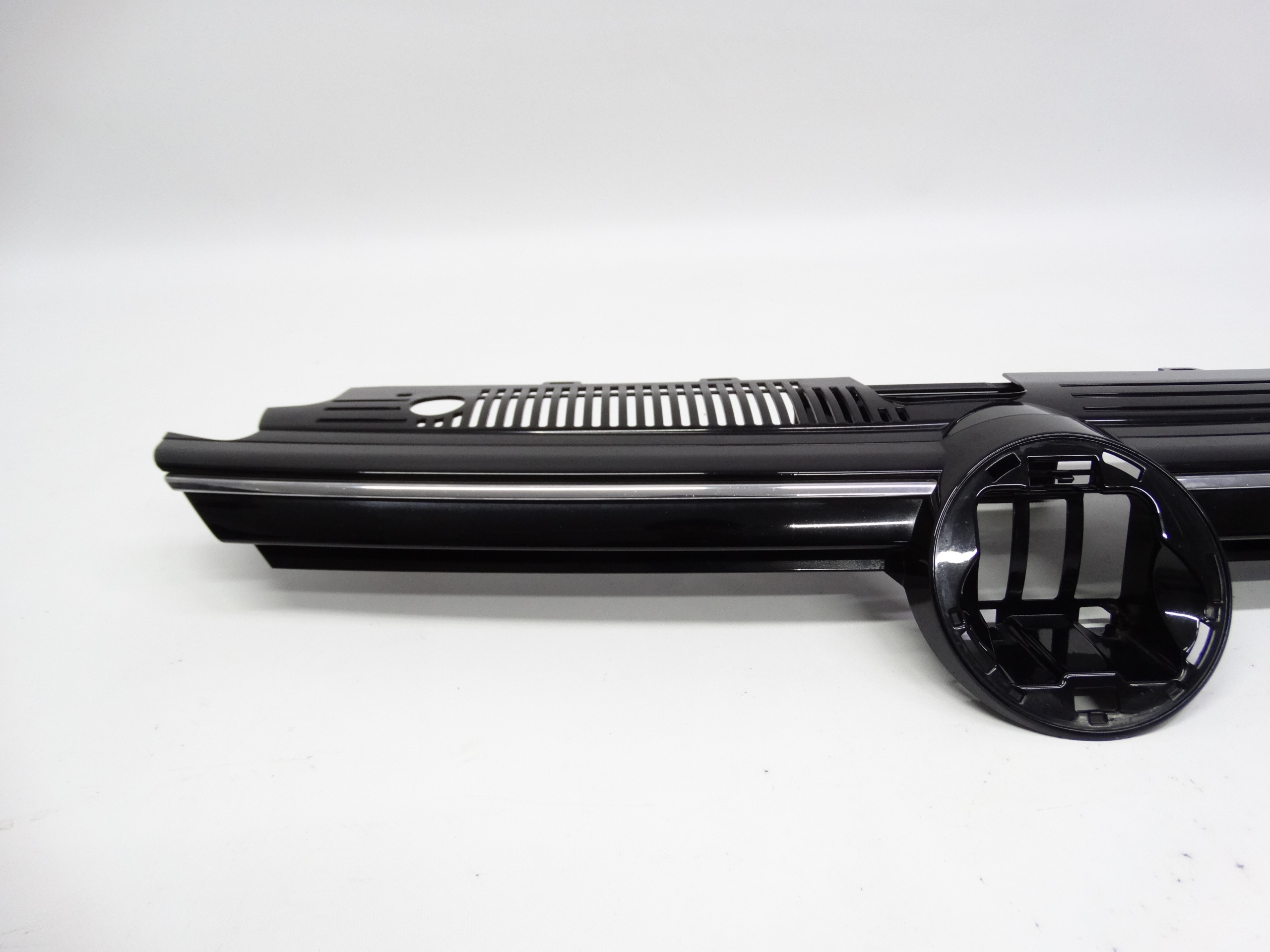 Second image of VW Golf VIII 20-24 grill atrapa chłodnicy 5H0853651N oryginalny