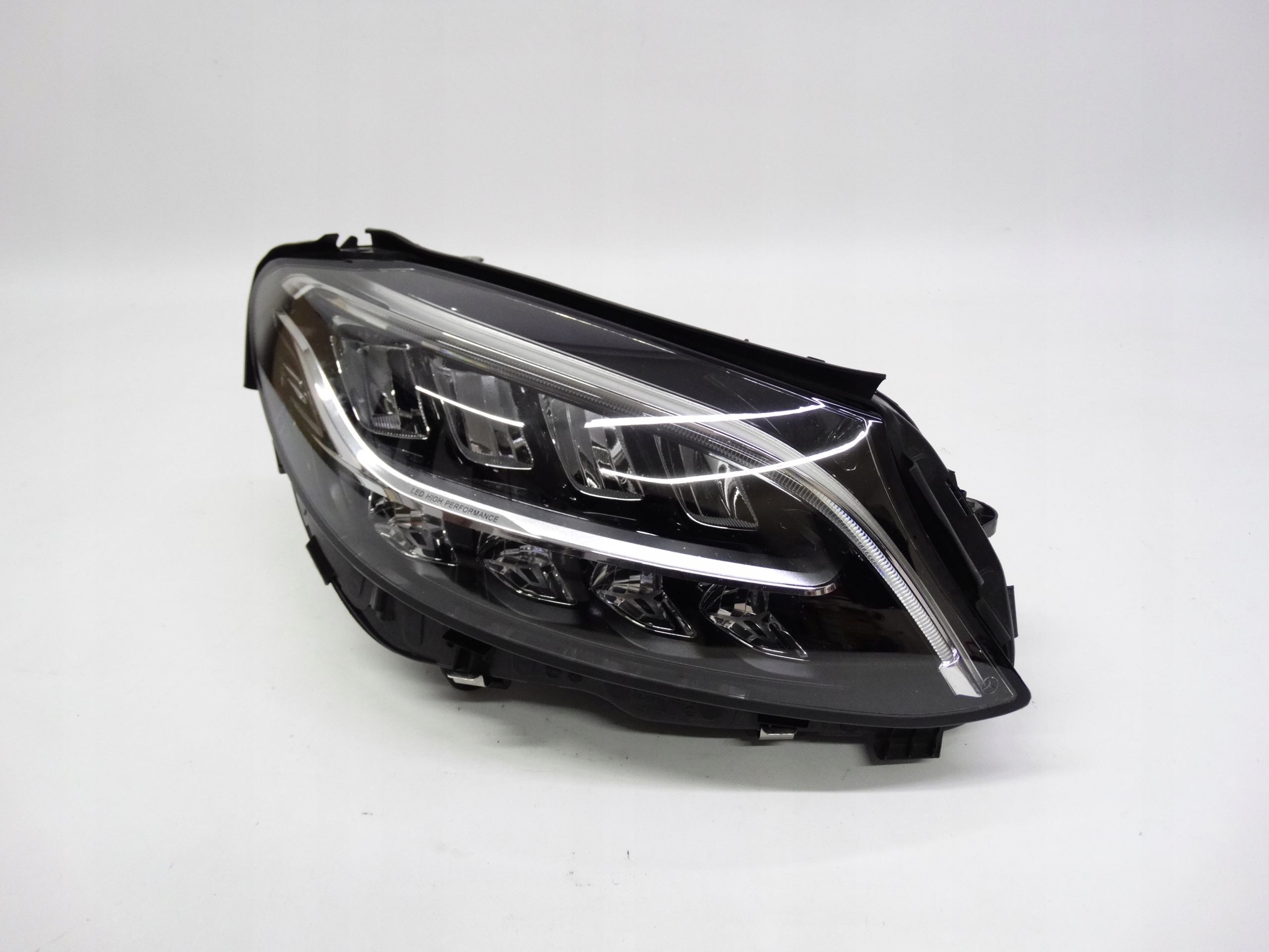 Second image of Mercedes C-Klasa W205 Lift 18-21 lampa High Performance LED A2059066006
