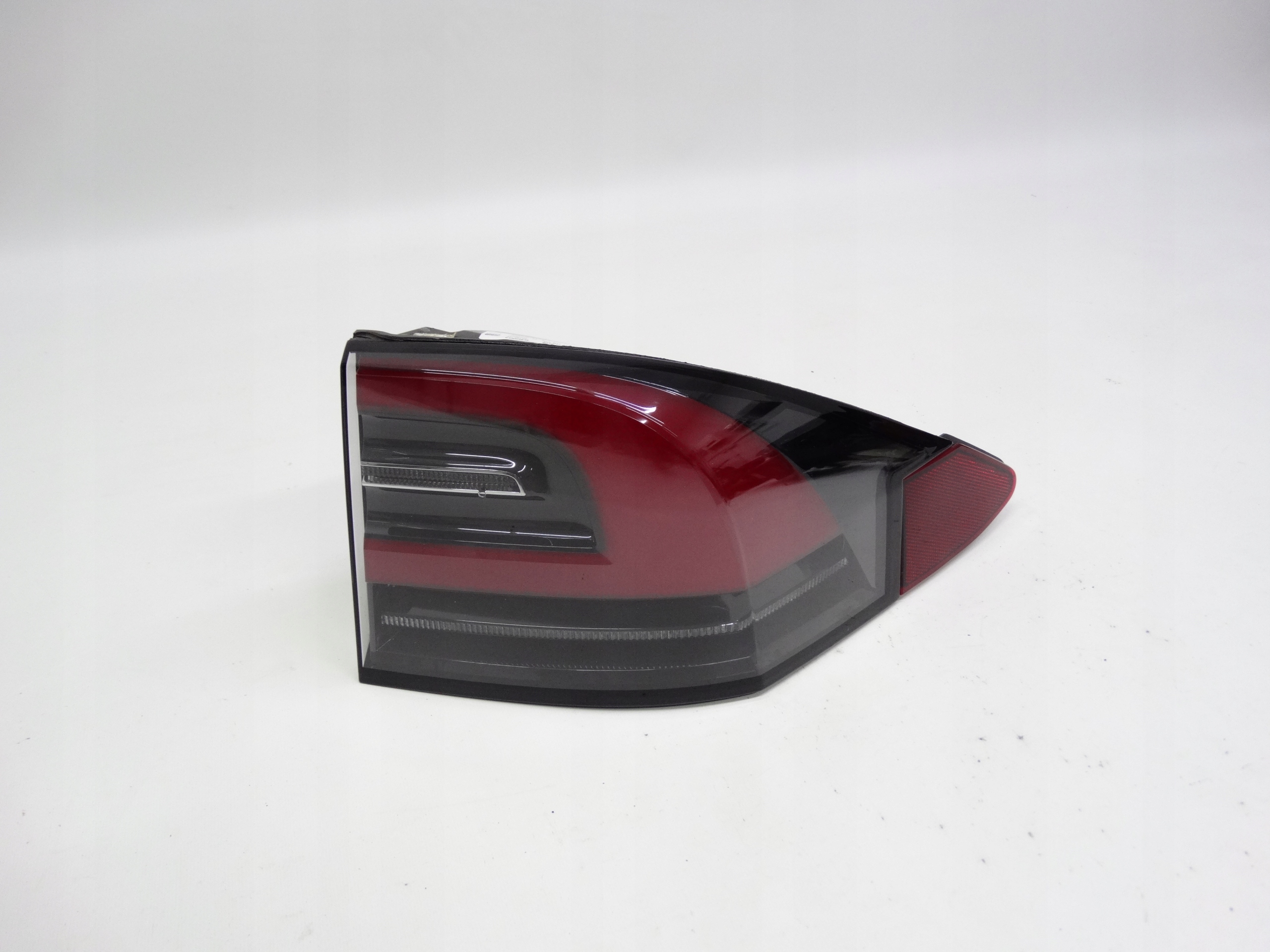 Second image of Tesla Model X 2015+ lampa tylna prawa LED + odblask 1034335-00-B oryginalna