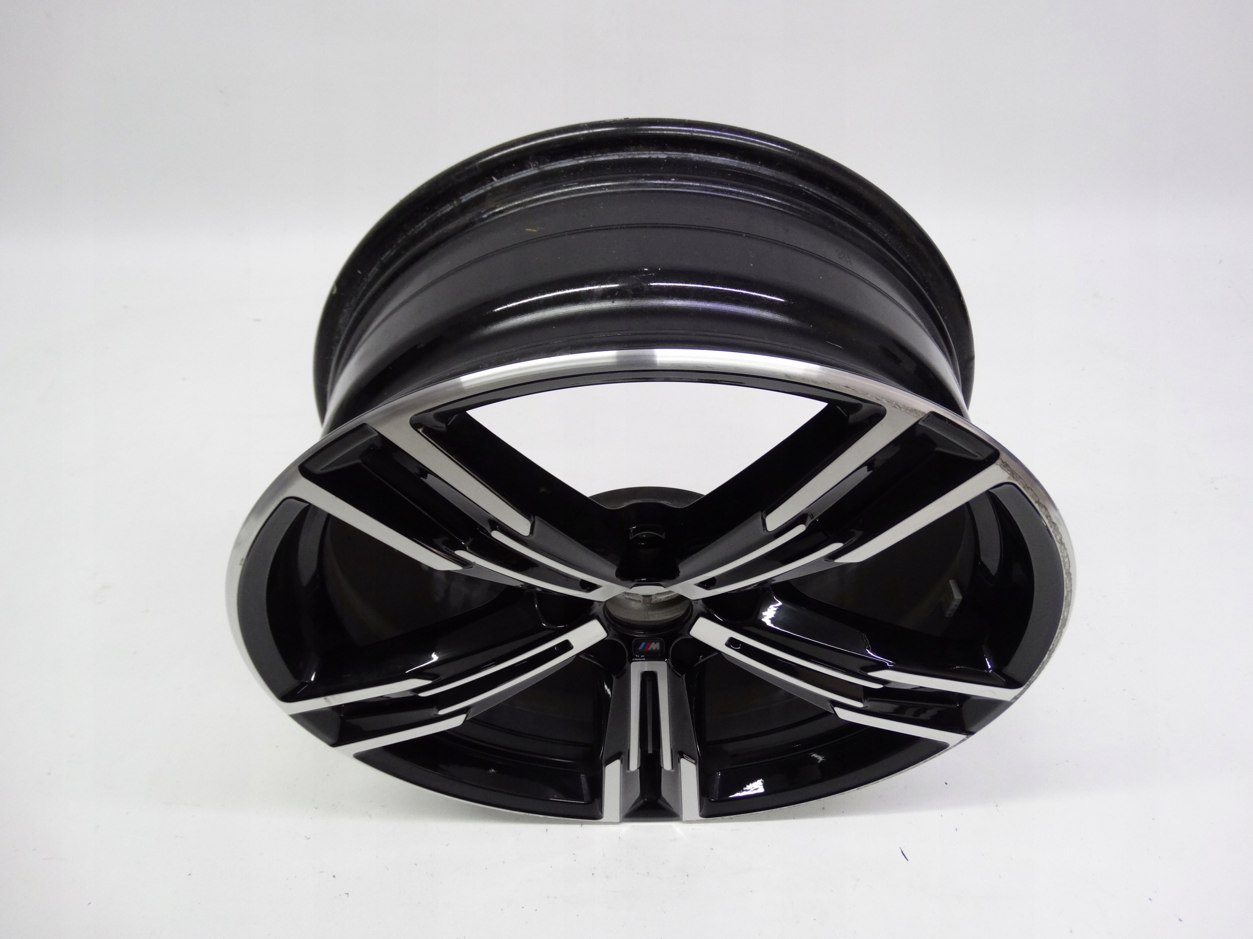 Second image of BMW 3 G20 G21 felga 18 cali przednia 8746631 oryginalna