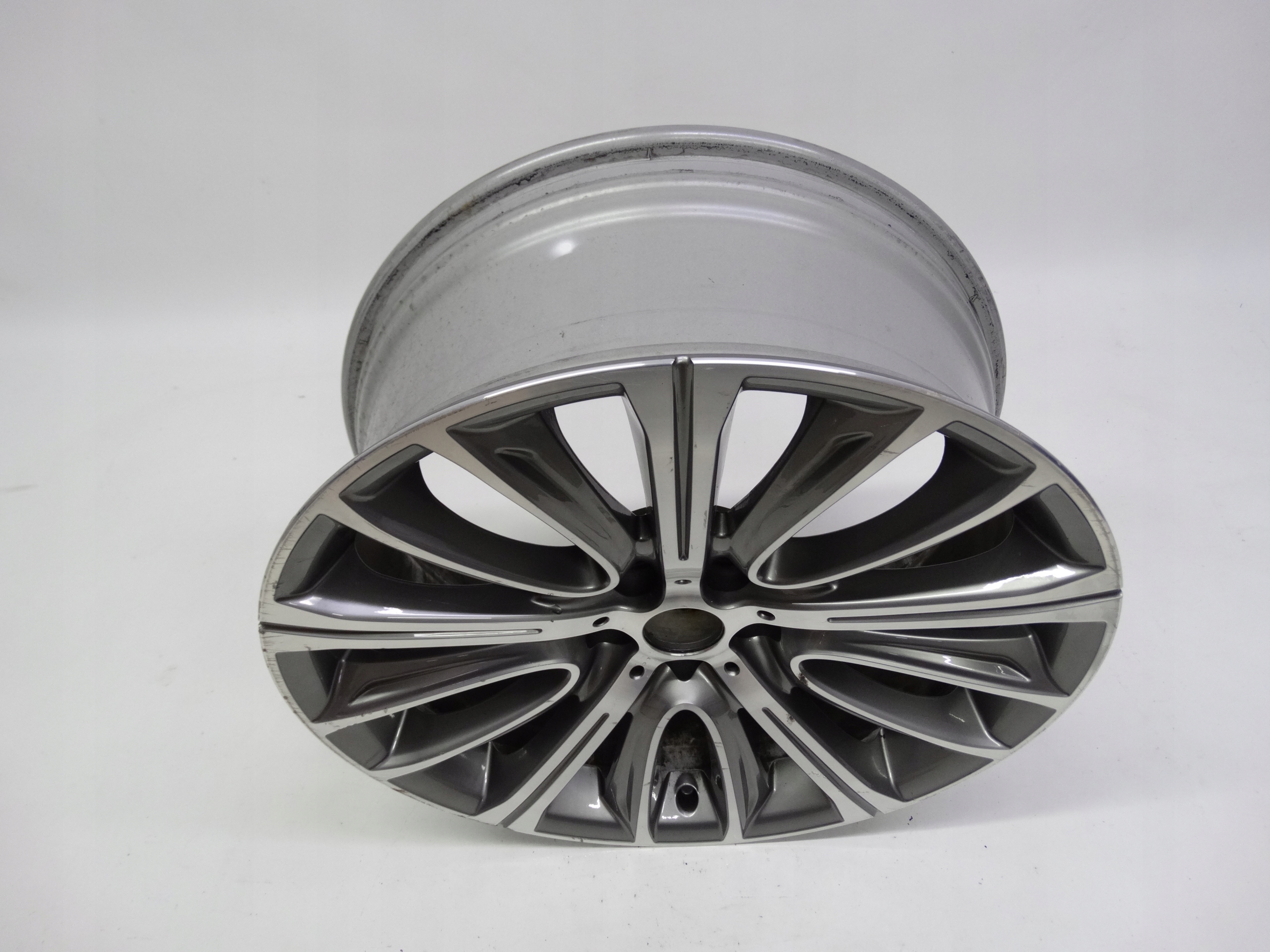 Second image of BMW 7 G11 G12 G32 felga 20 cali przednia 6863110 oryginalna