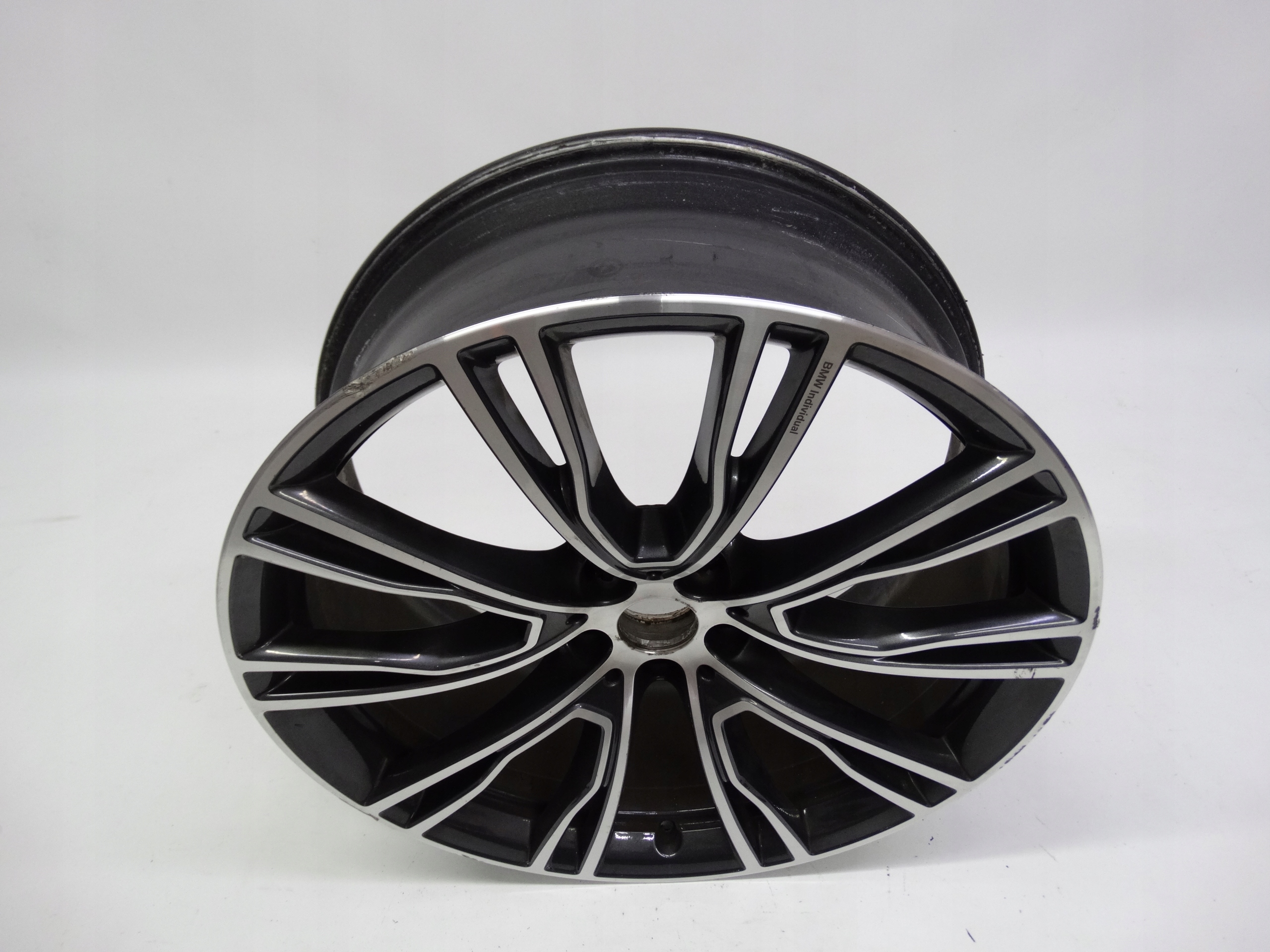 Second image of BMW X3 G01 X4 G02 felga 21 cali przednia 8043670 oryginalna Individual