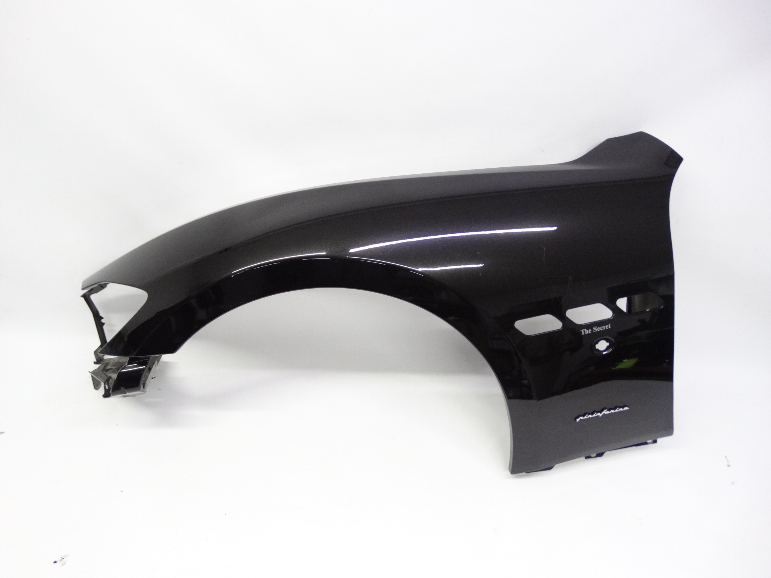 Second image of Maserati GranTurismo 07-19 M145 GranCabrio błotnik lewy przedni oryginalny