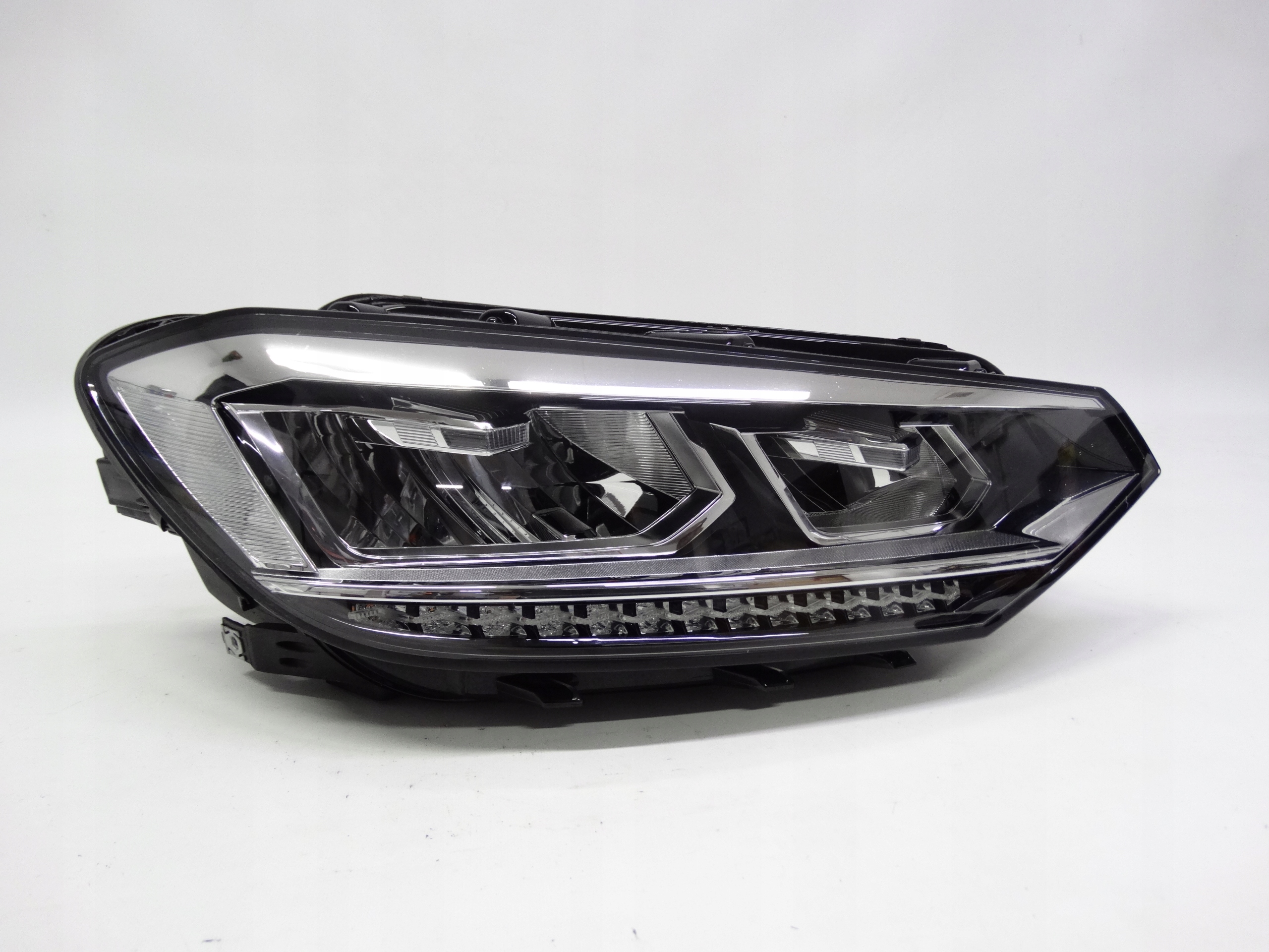 Second image of VW Touran II 2015+ lampa prawa Full LED 5TB941036E oryginalna